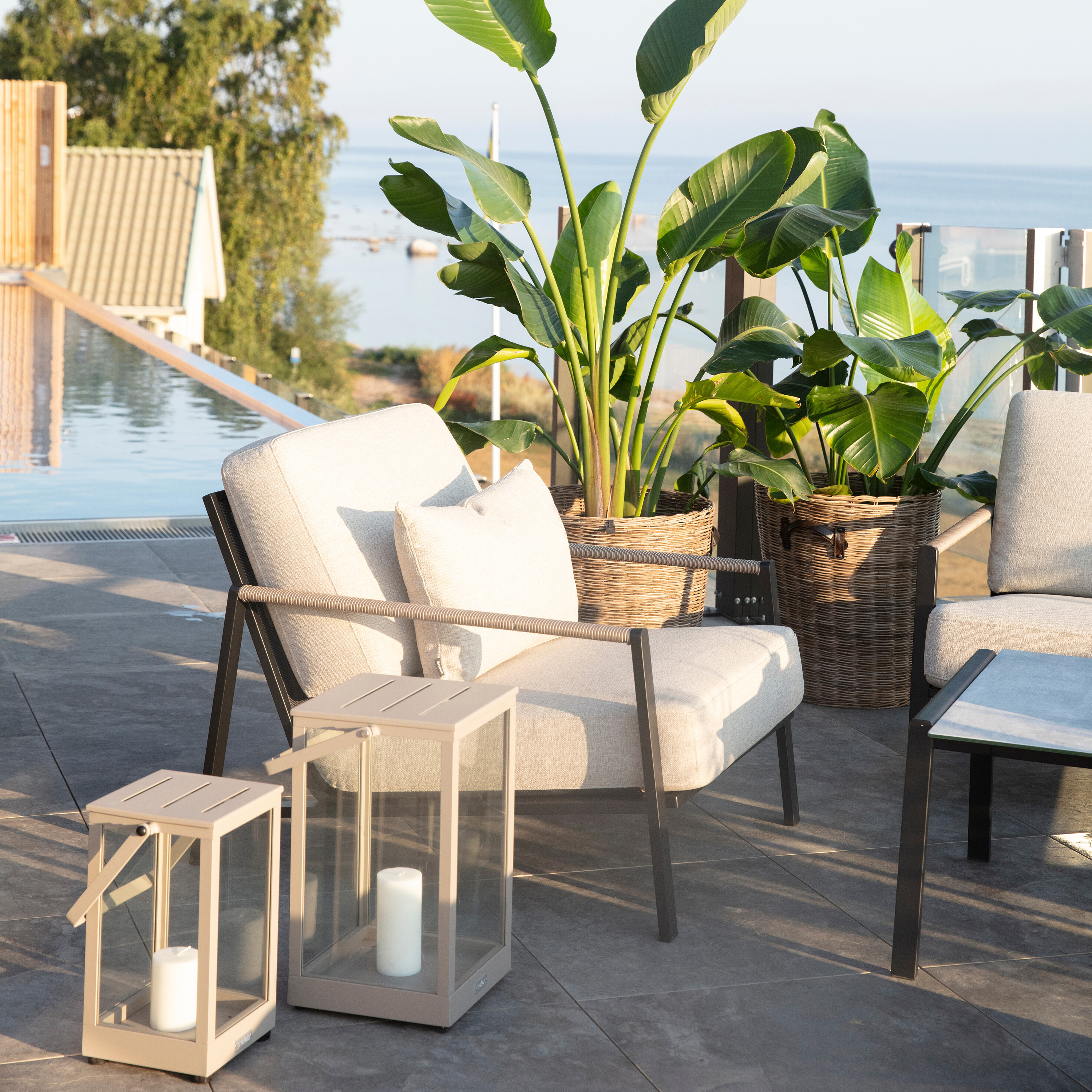 Brafab Lyra Loungefåtölj Svart