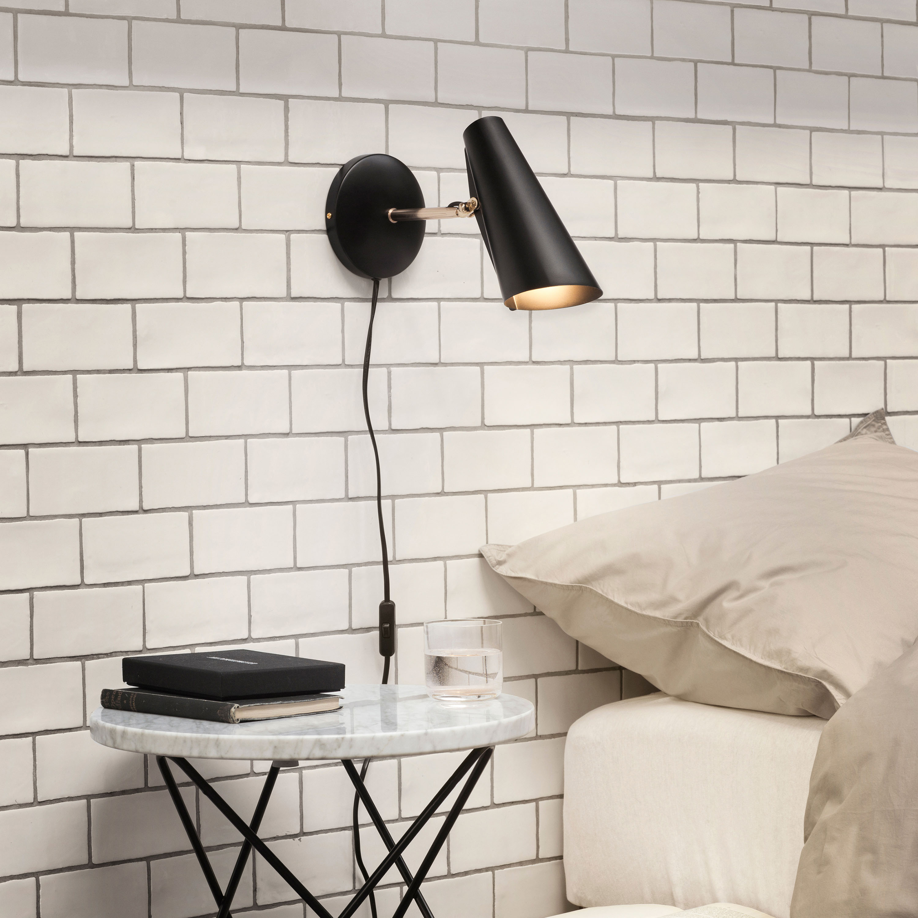 Northern Birdy Short Wandleuchte Black/Brass