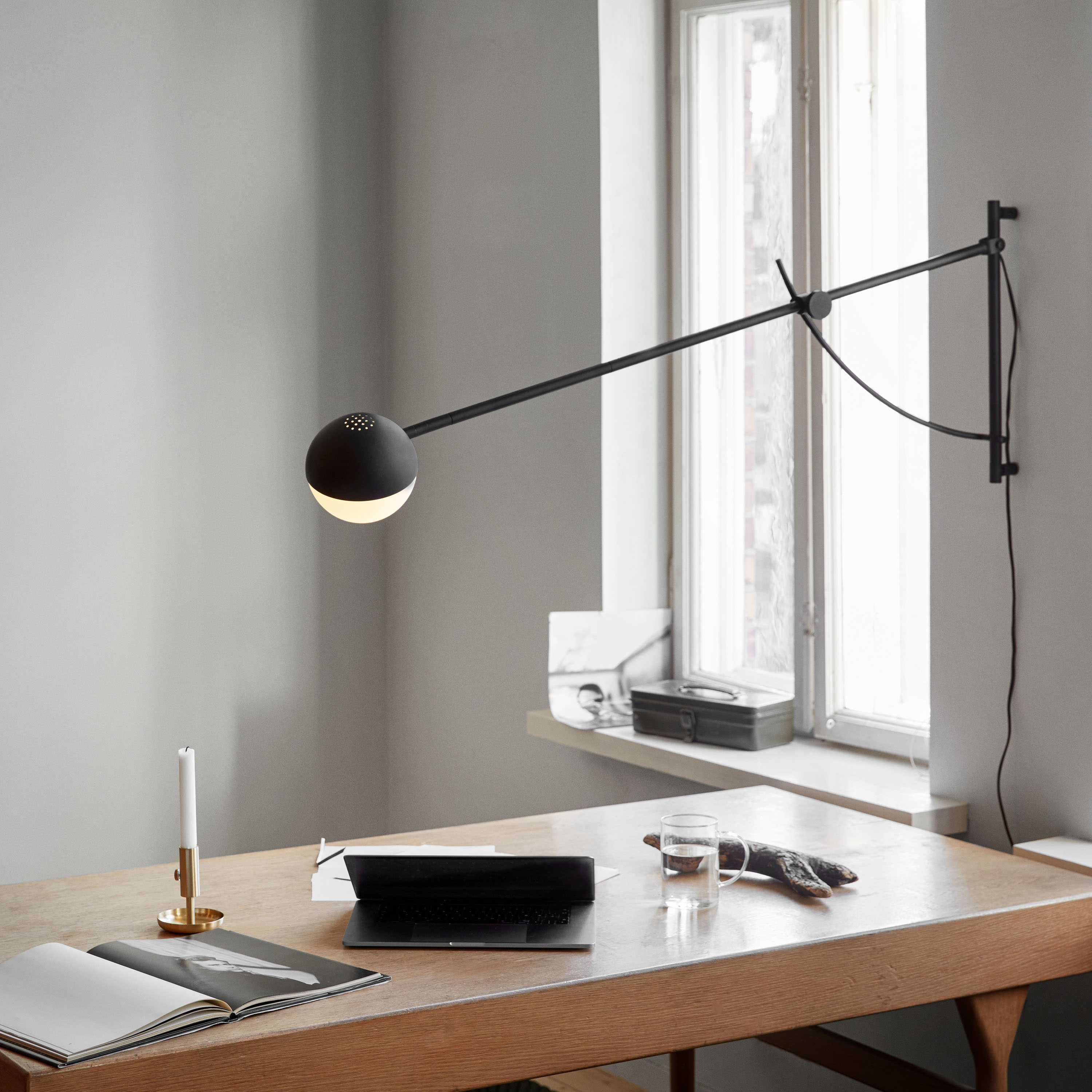 Northern Balancer Vegglampe Black