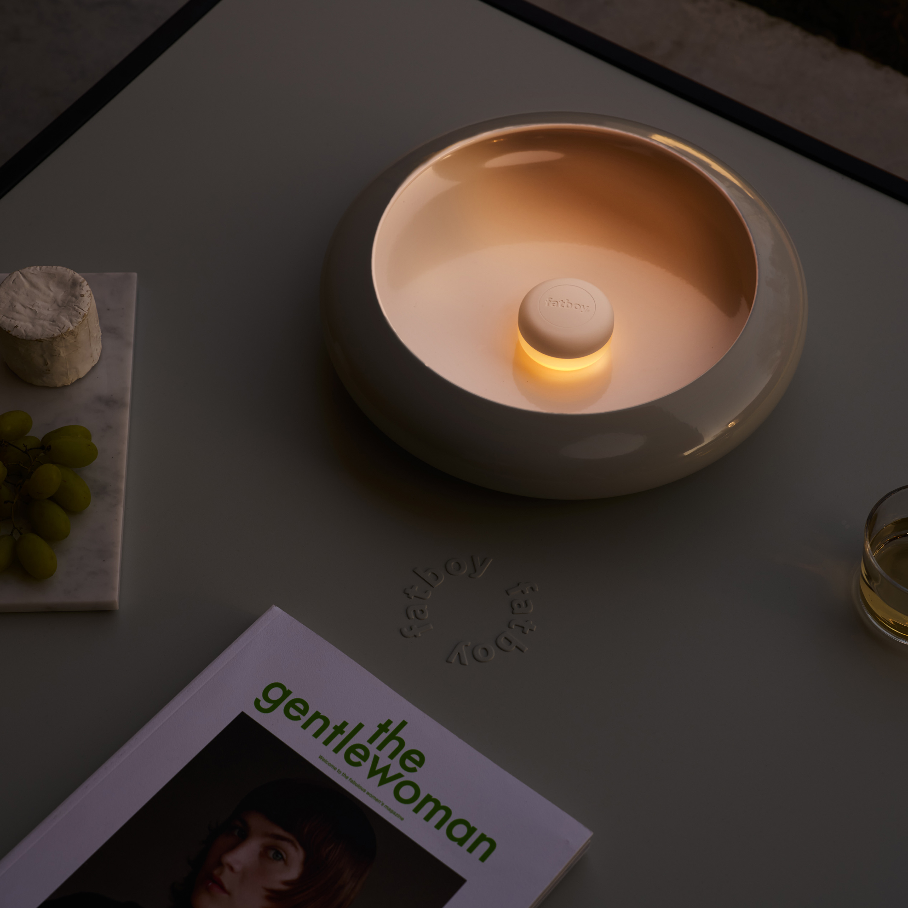 Fatboy Oloha Medium Bordslampa Portabel Desert