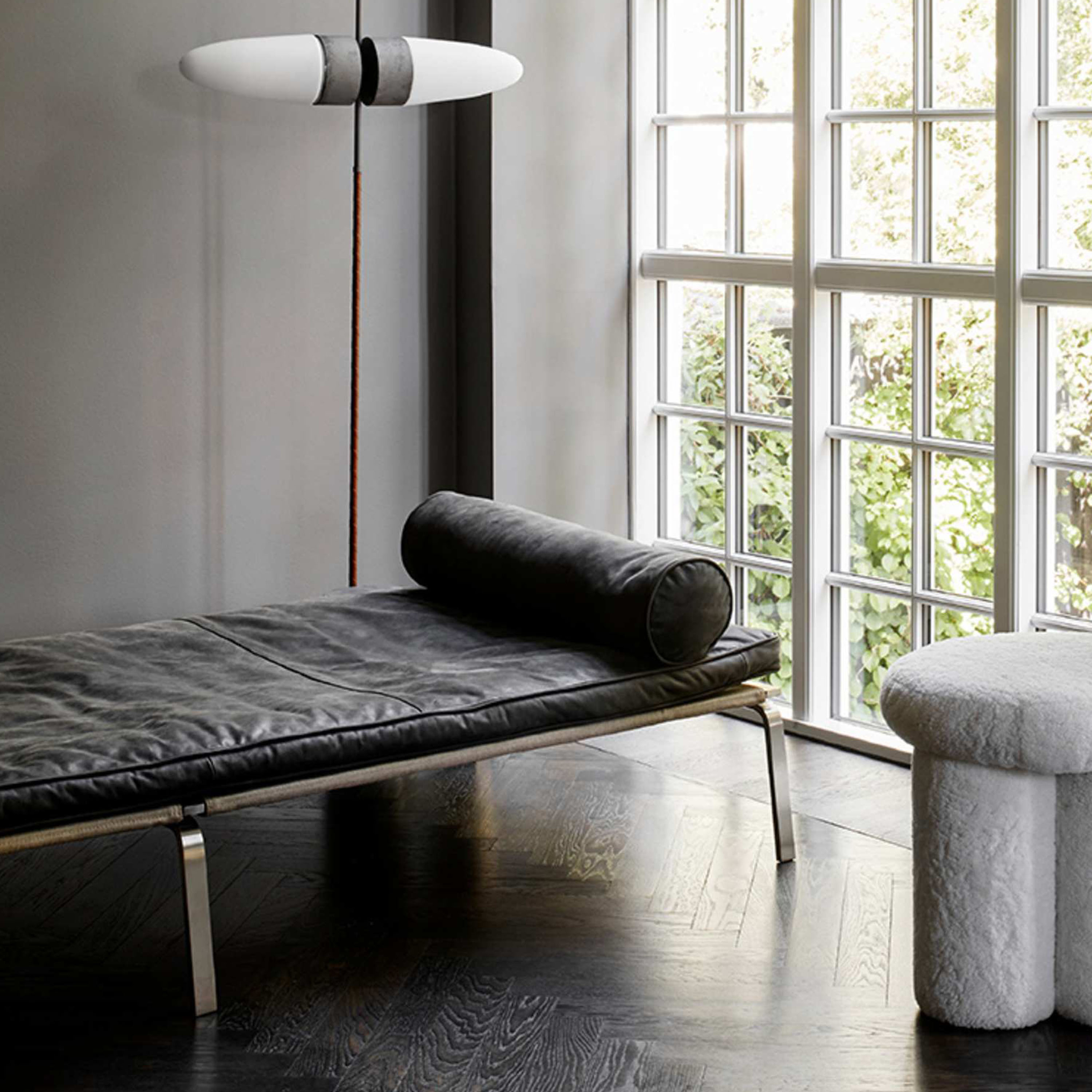 101 Copenhagen Big Foot Pall Sheep Skin