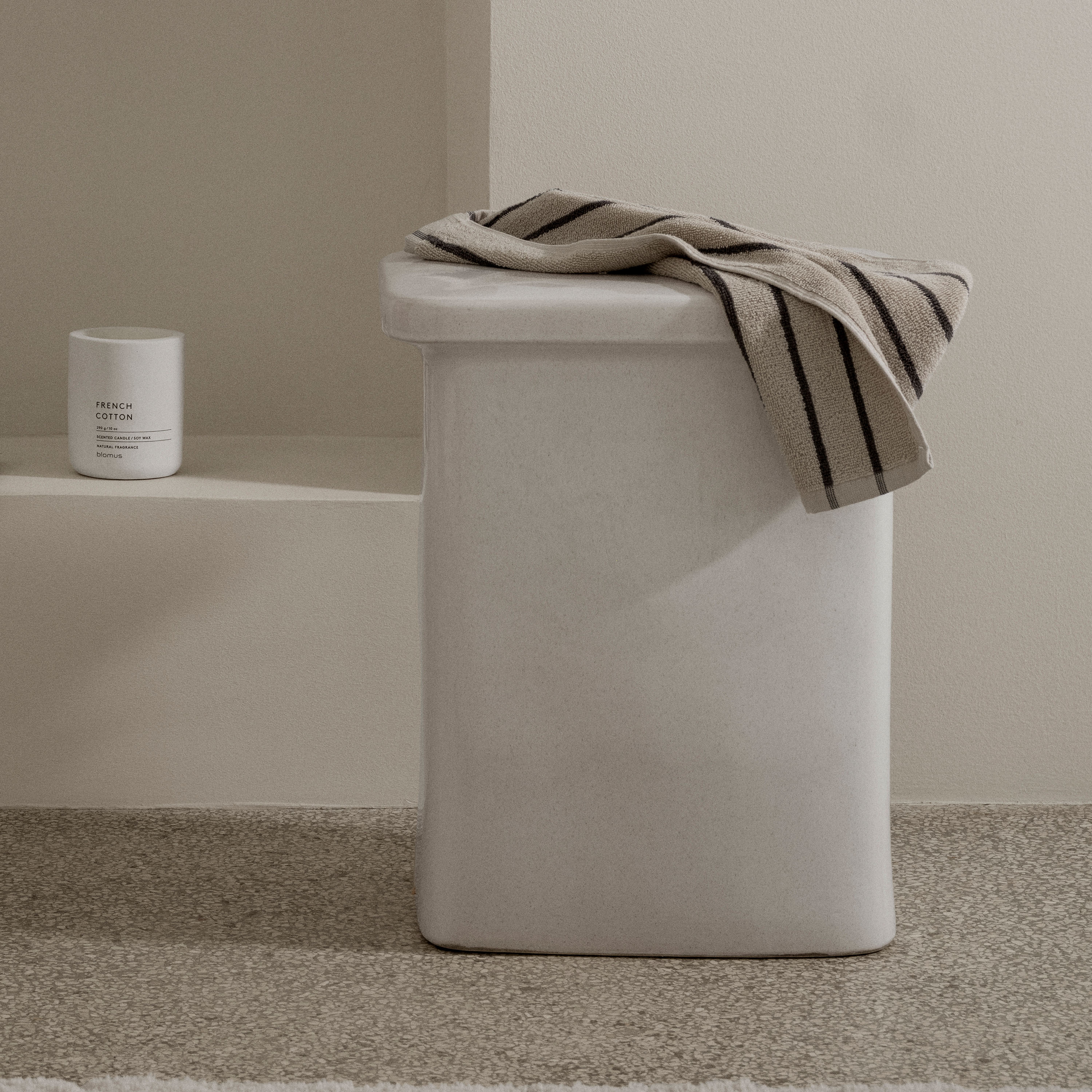 Blomus Toki Pall Lily White