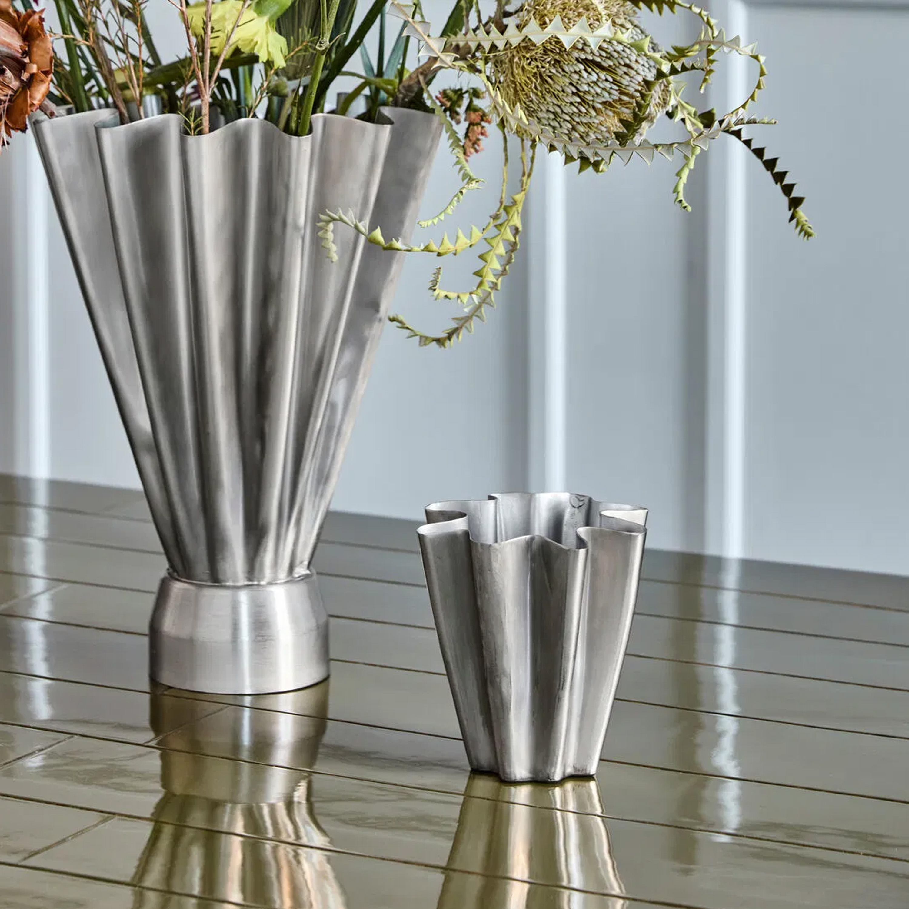 House Doctor Flood Maljakko Brushed silver finish 13cm