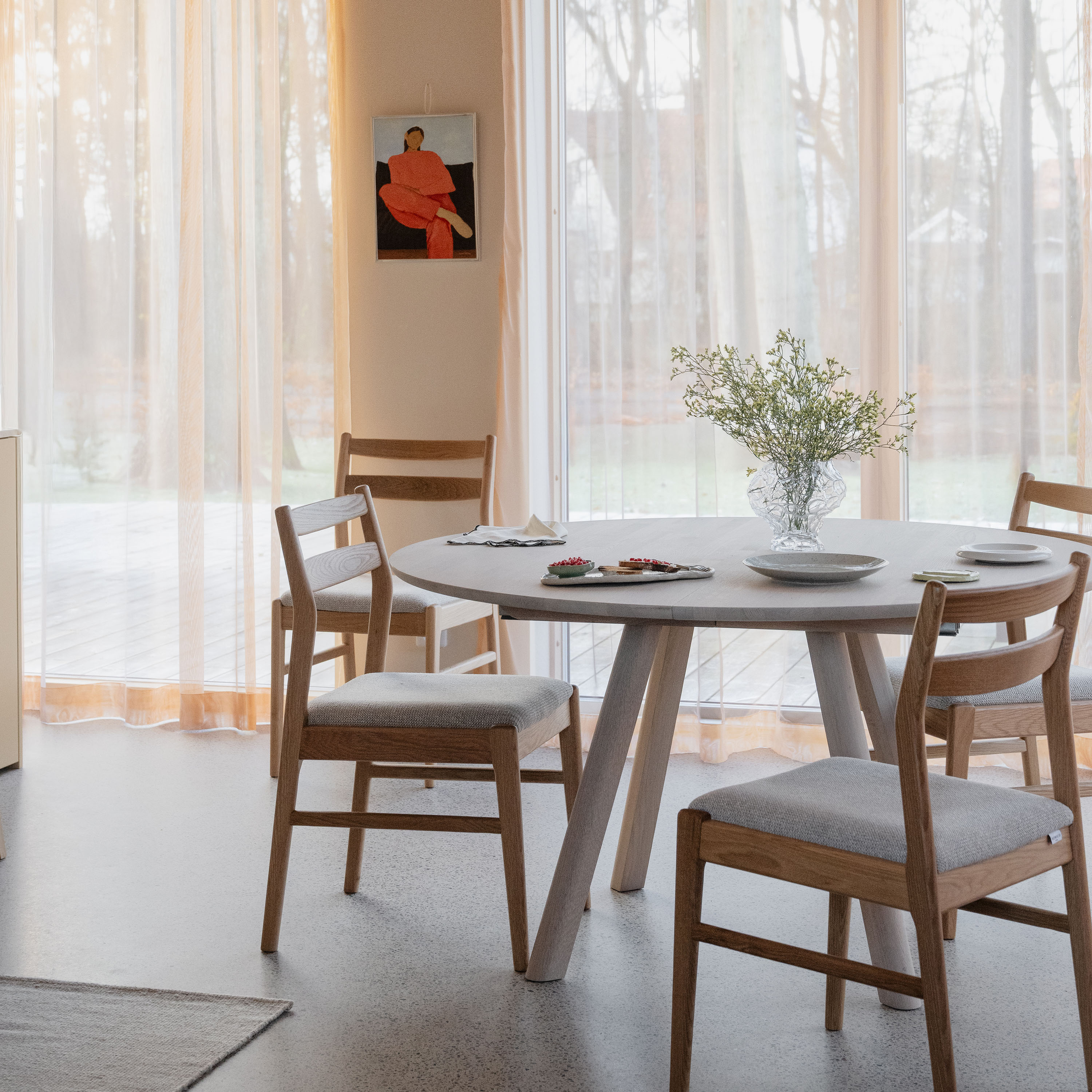 Rowico Home Clapperton Esstisch Weißpigmentiert Ø140