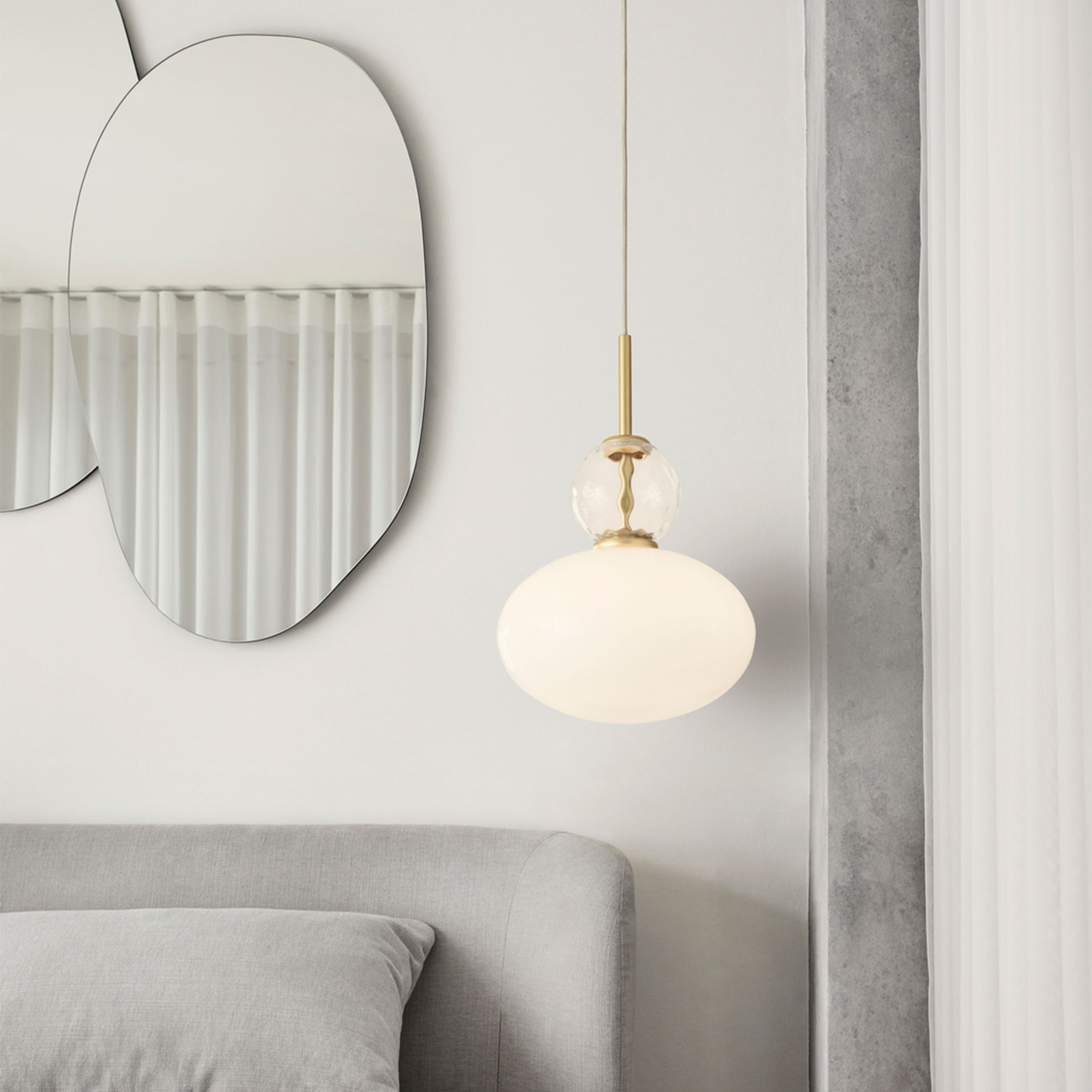 Nuura Rizzatto 32 Taklampa Satin Brass/Opal