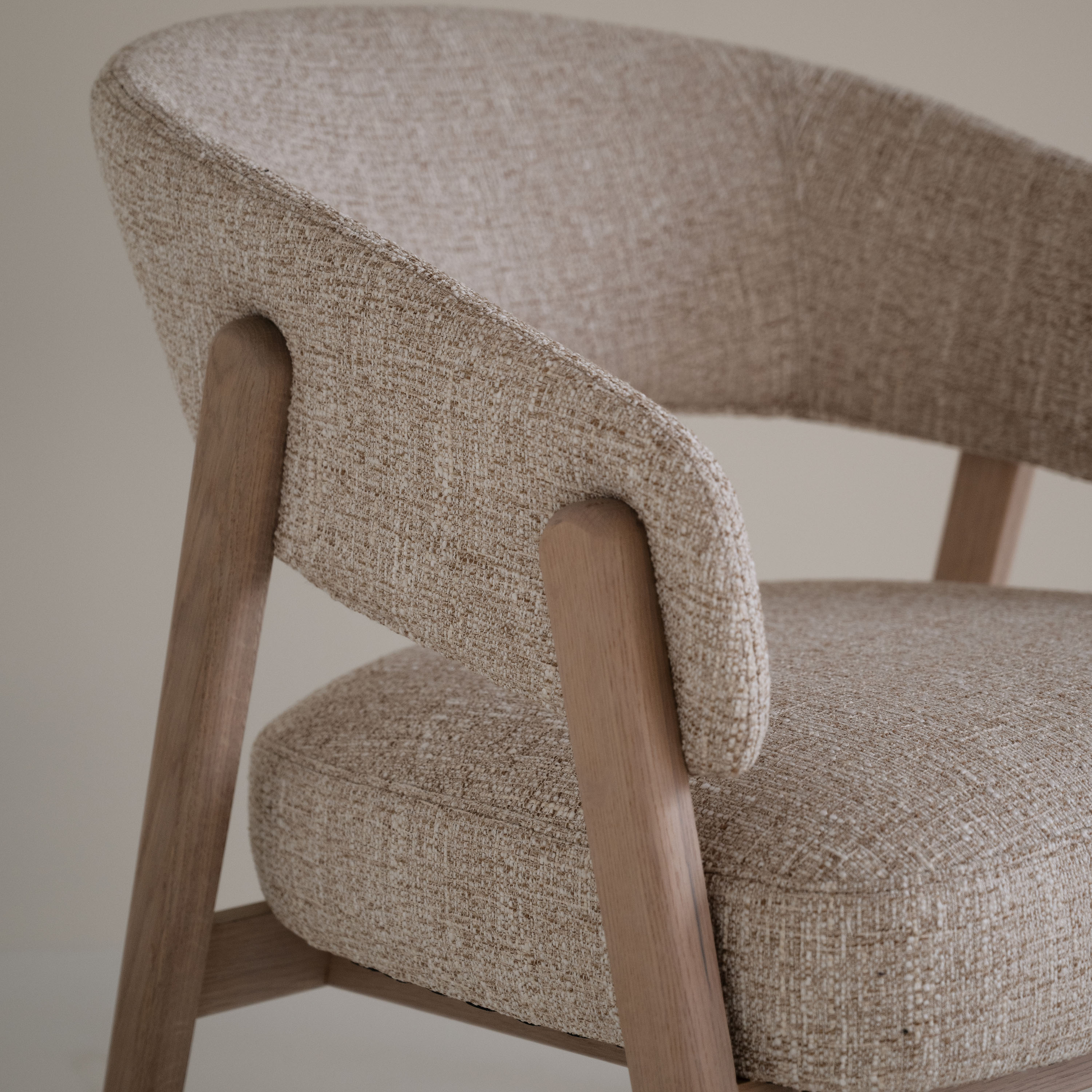 Rowico Home Barnaby Loungesessel Hellbeige/Weißpigmentiert