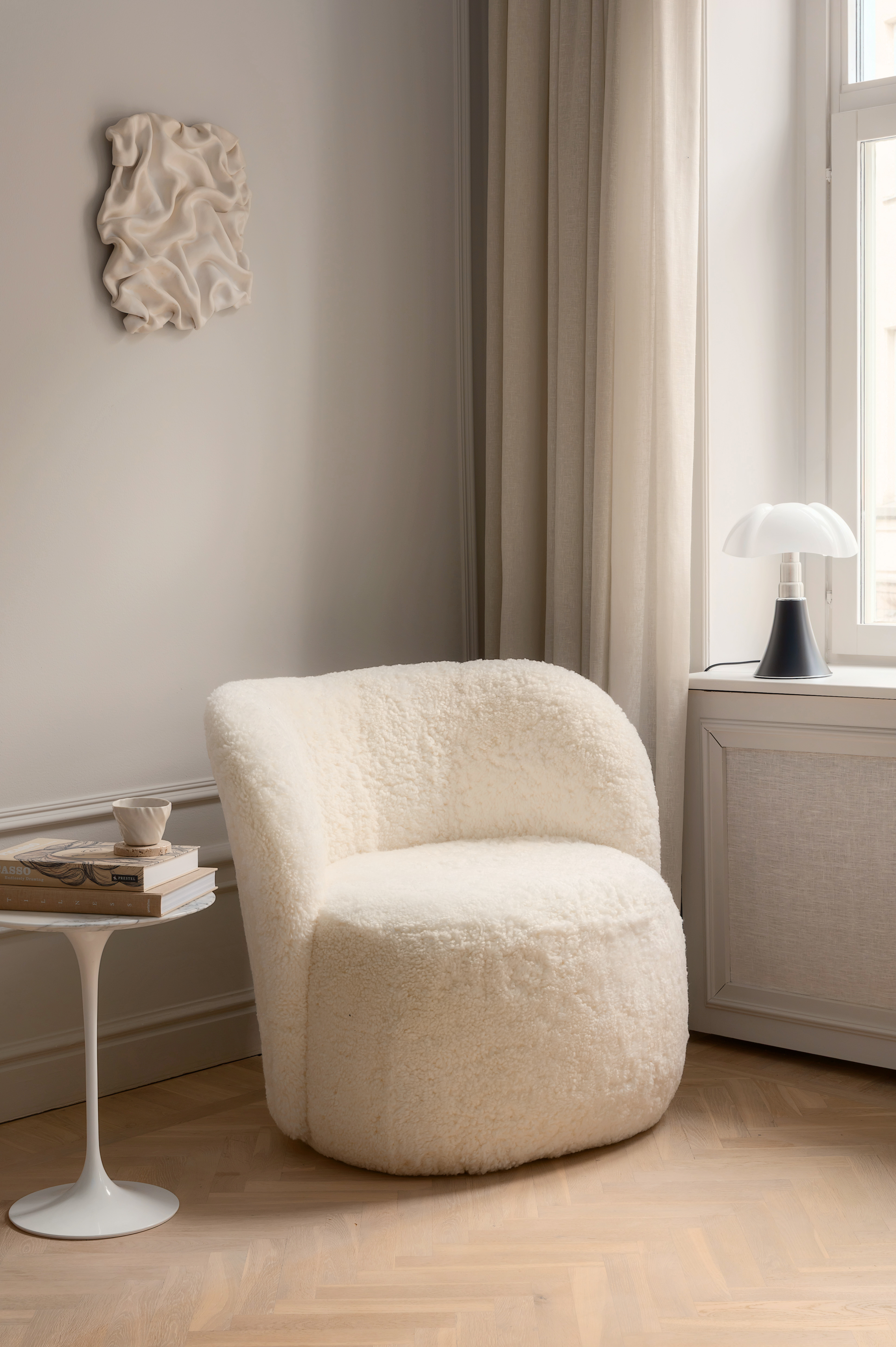 Sleepo Collection Lollo Fåtölj Fårskinn White