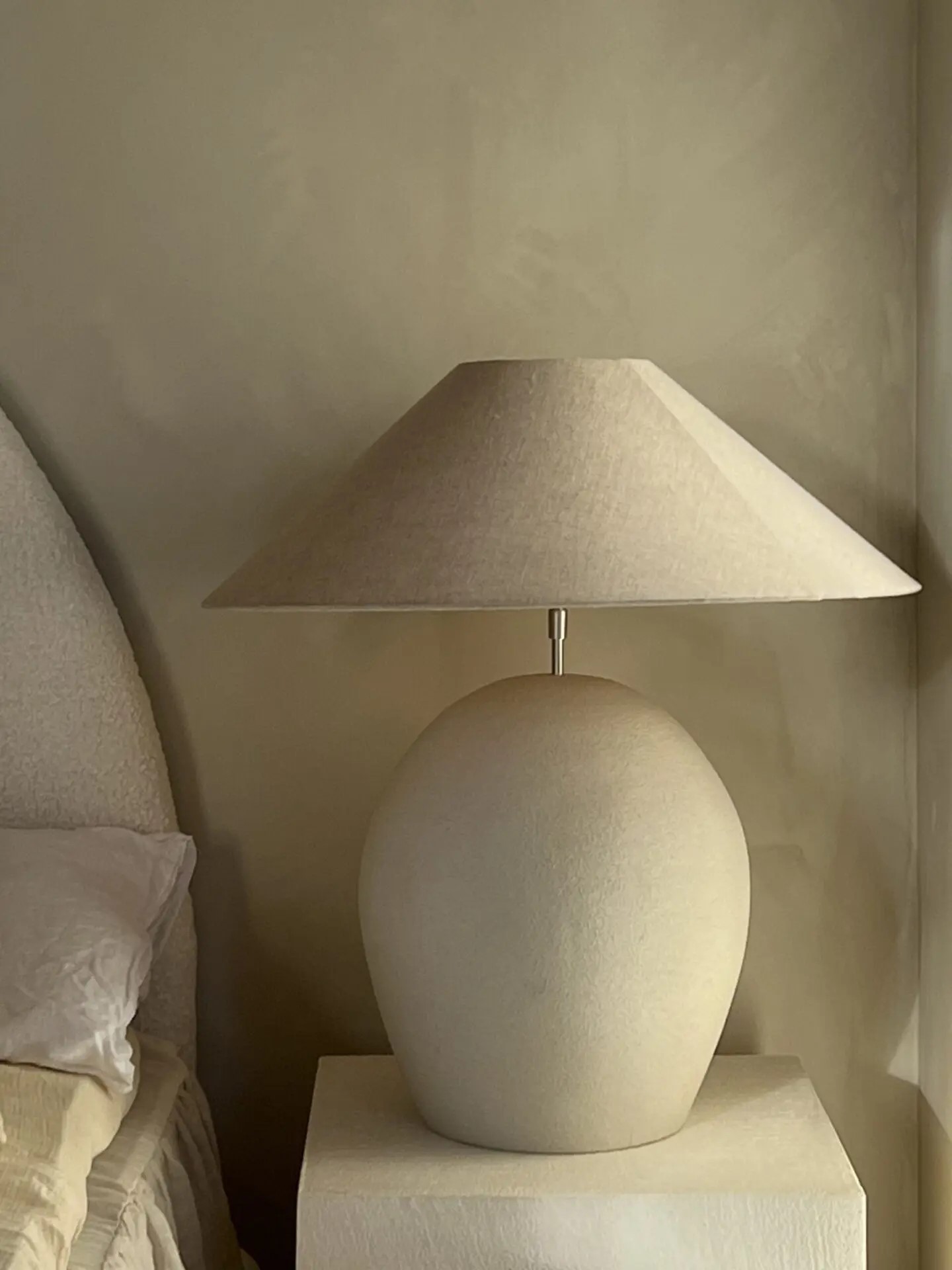 Olsson &amp; Jensen Calais Lampfot Vanilje 46cm