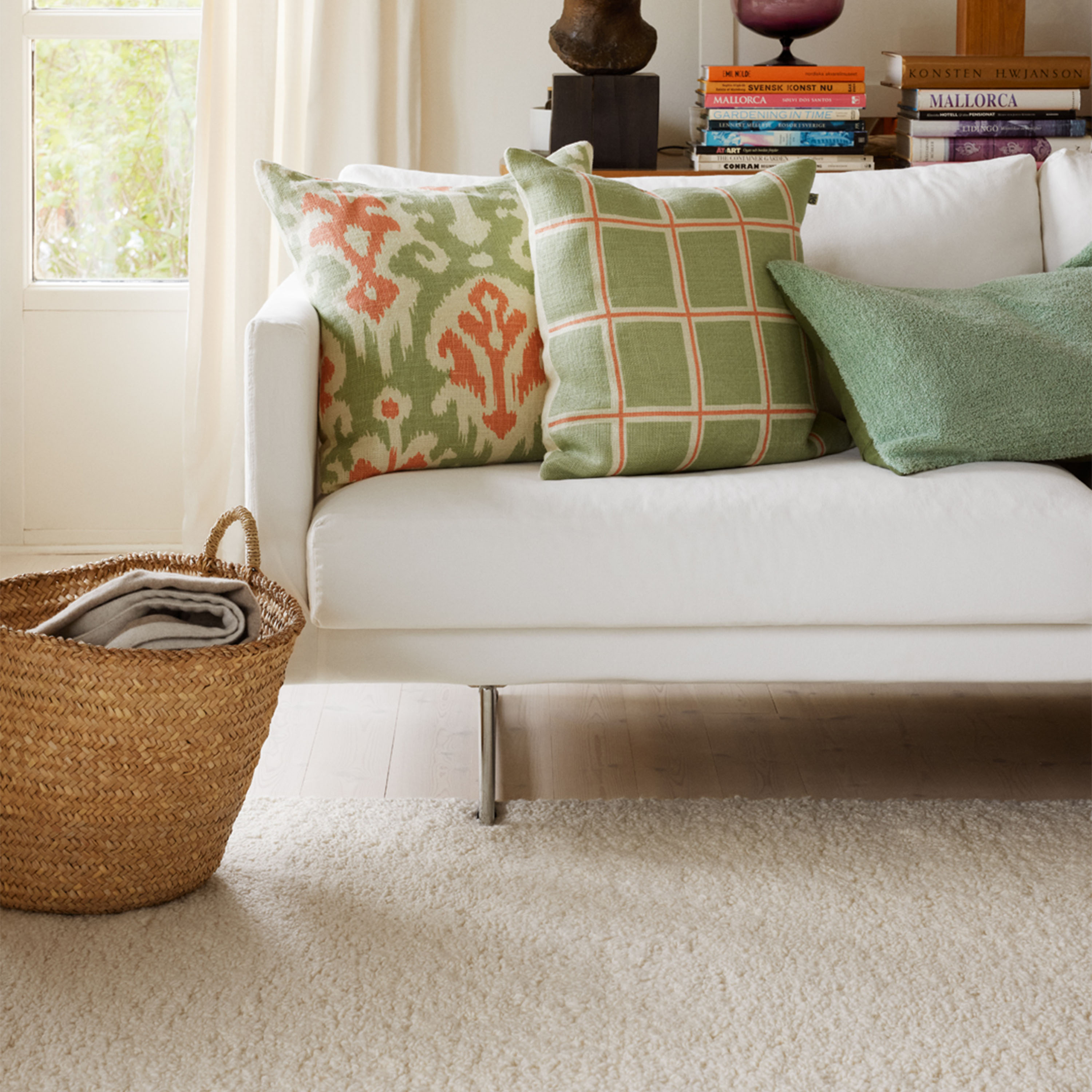 Chhatwal &amp; Jonsson Raha Putevar Lin Aqua/Rose 50x50