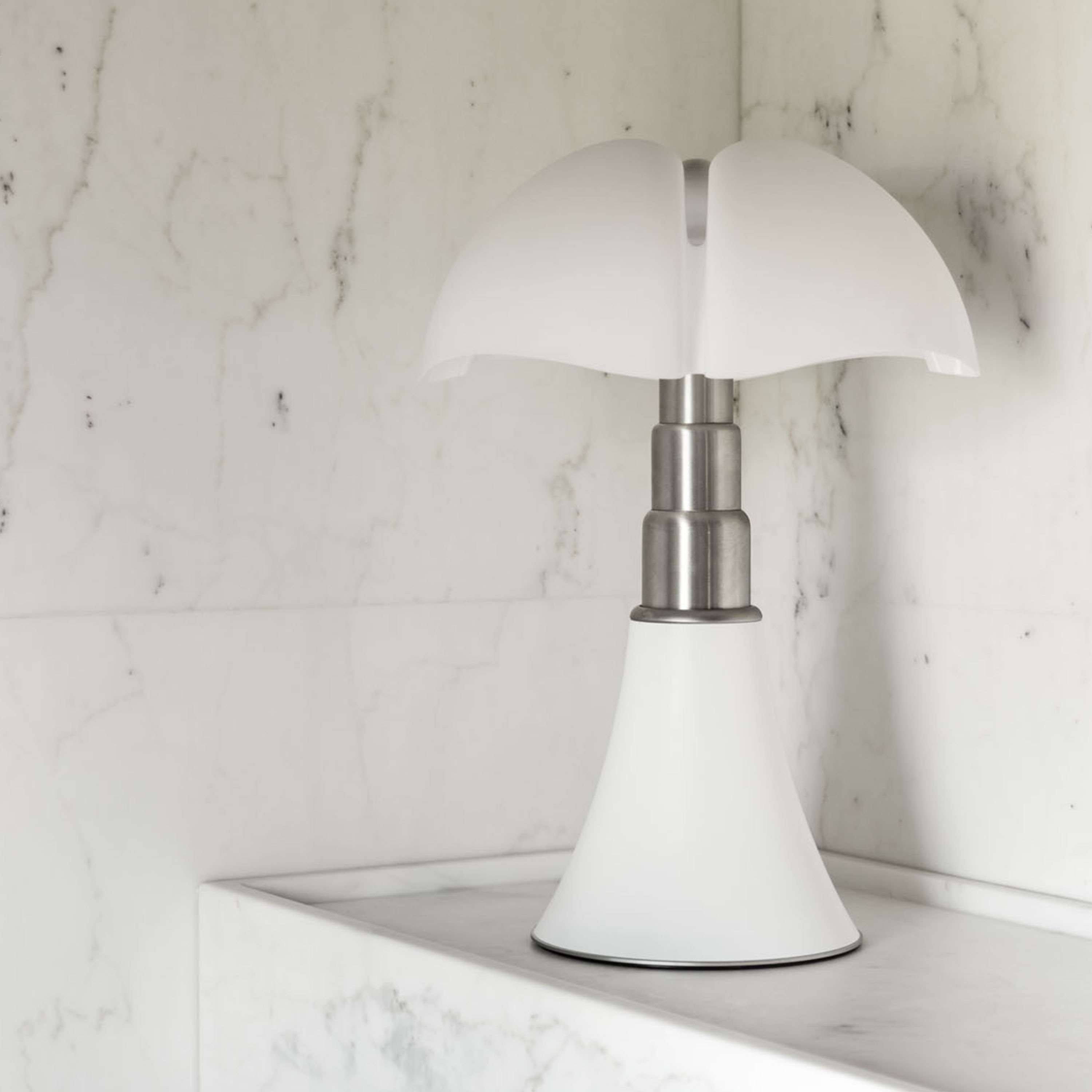 Martinelli Luce Pipistrello Bordlampe Dimbar LED Matt Hvit