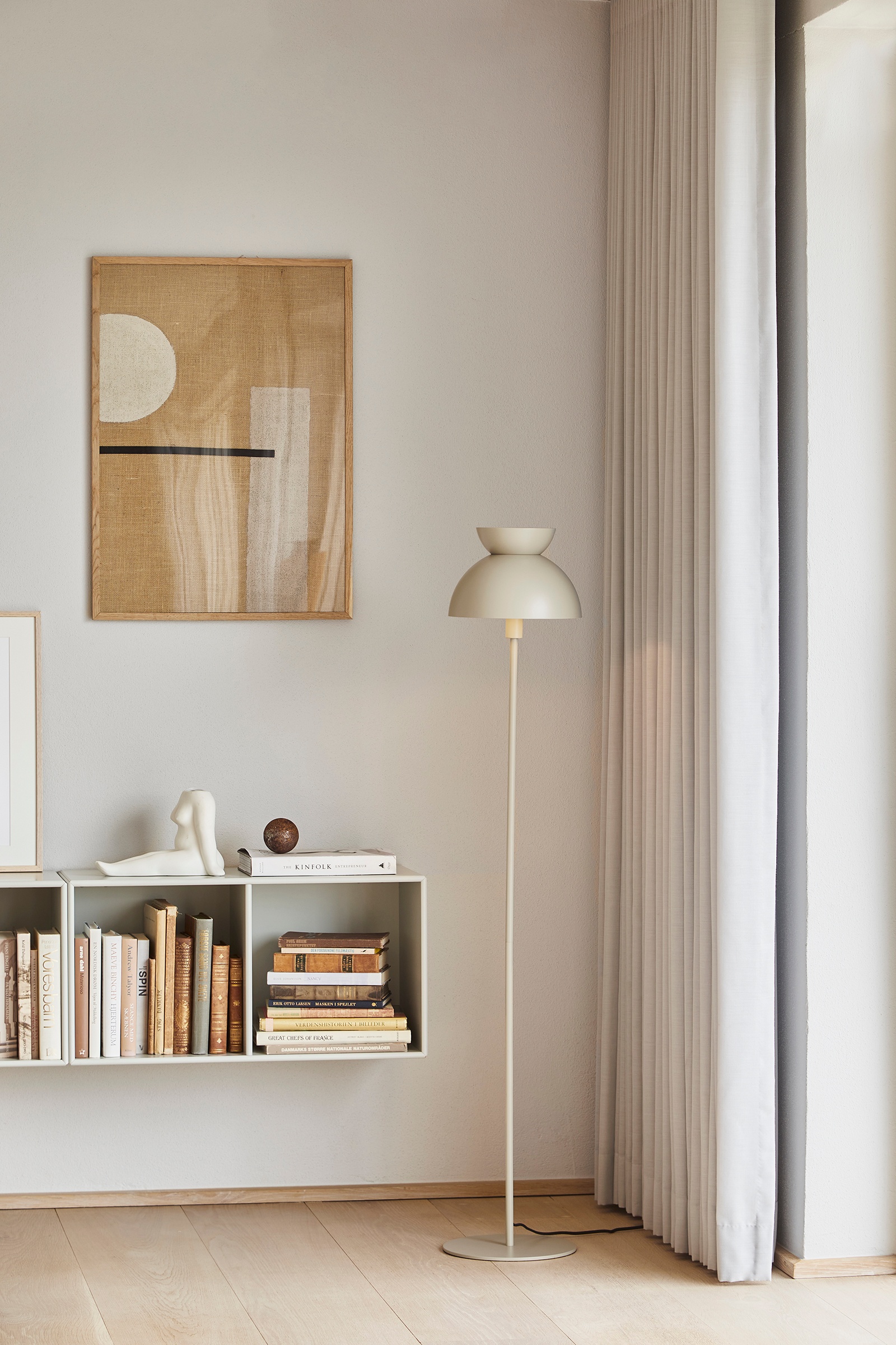 Frandsen Butterfly Golvlampa Matt Tan Grey 135cm