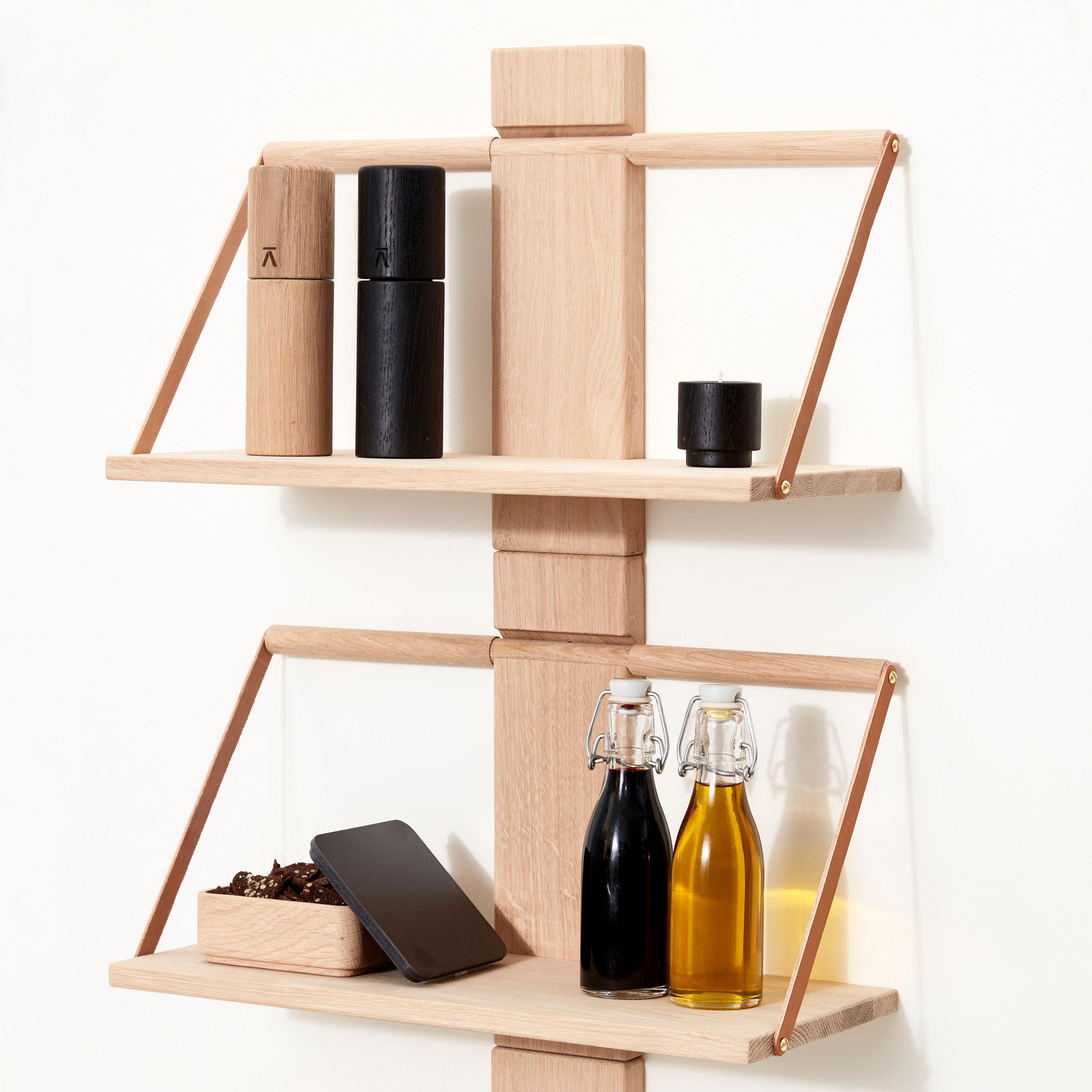 Andersen Furniture Wood Wall Seinähylly Tammi Medium