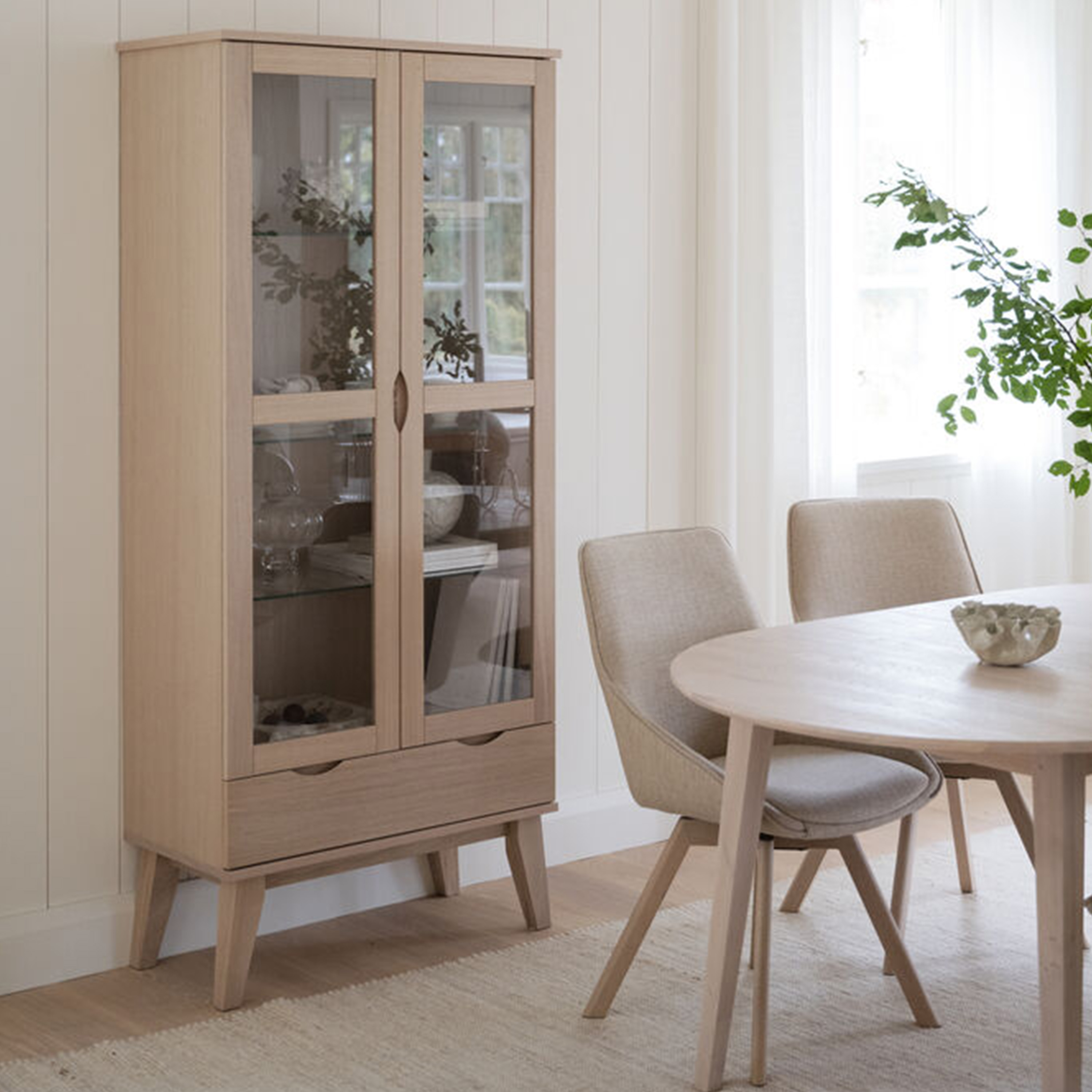 Rowico Home Alison Matstol Ljusbeige/Vitpigmenterad