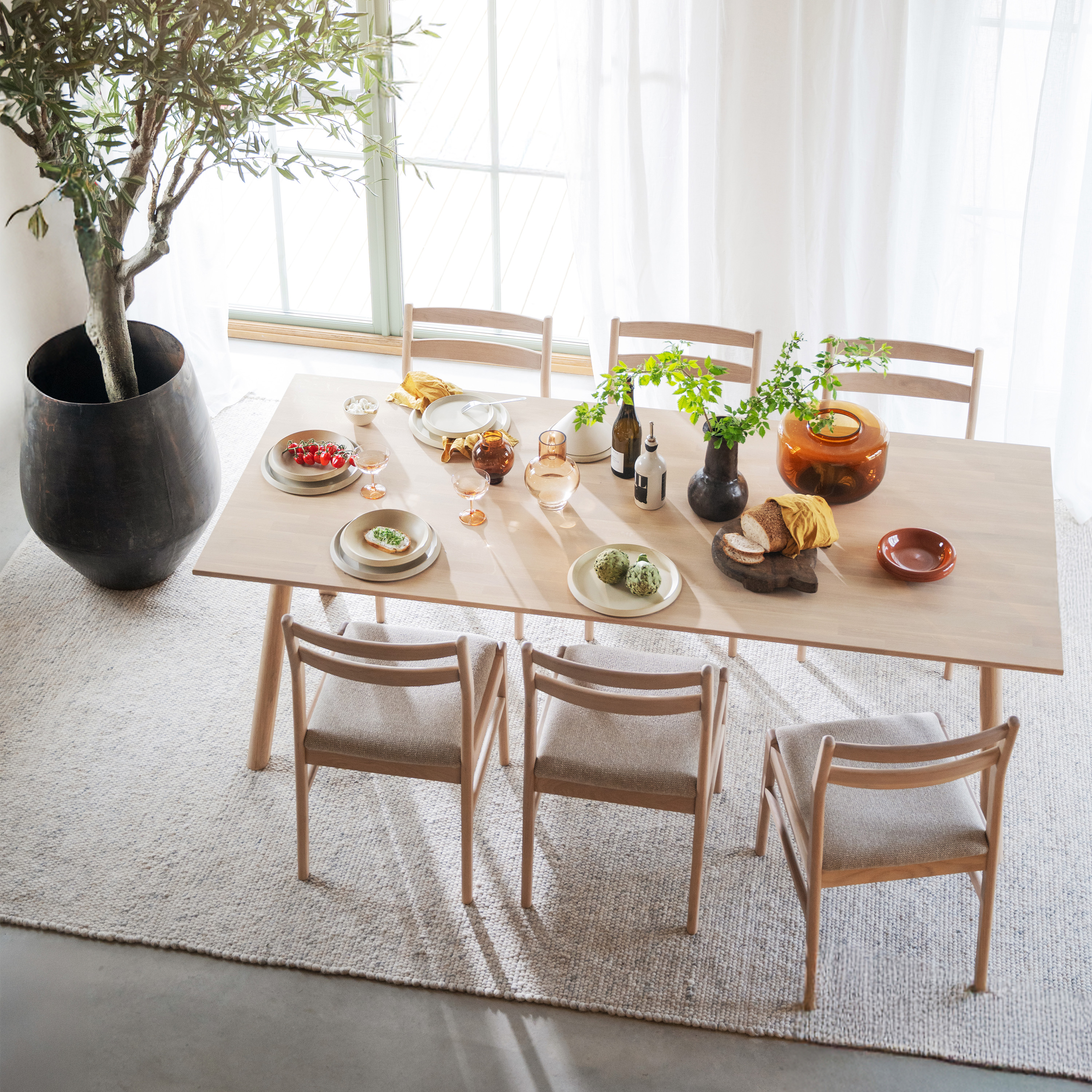 Rowico Home Kerwin Matstol Vitpigmenterad Ek/Ljusbeige