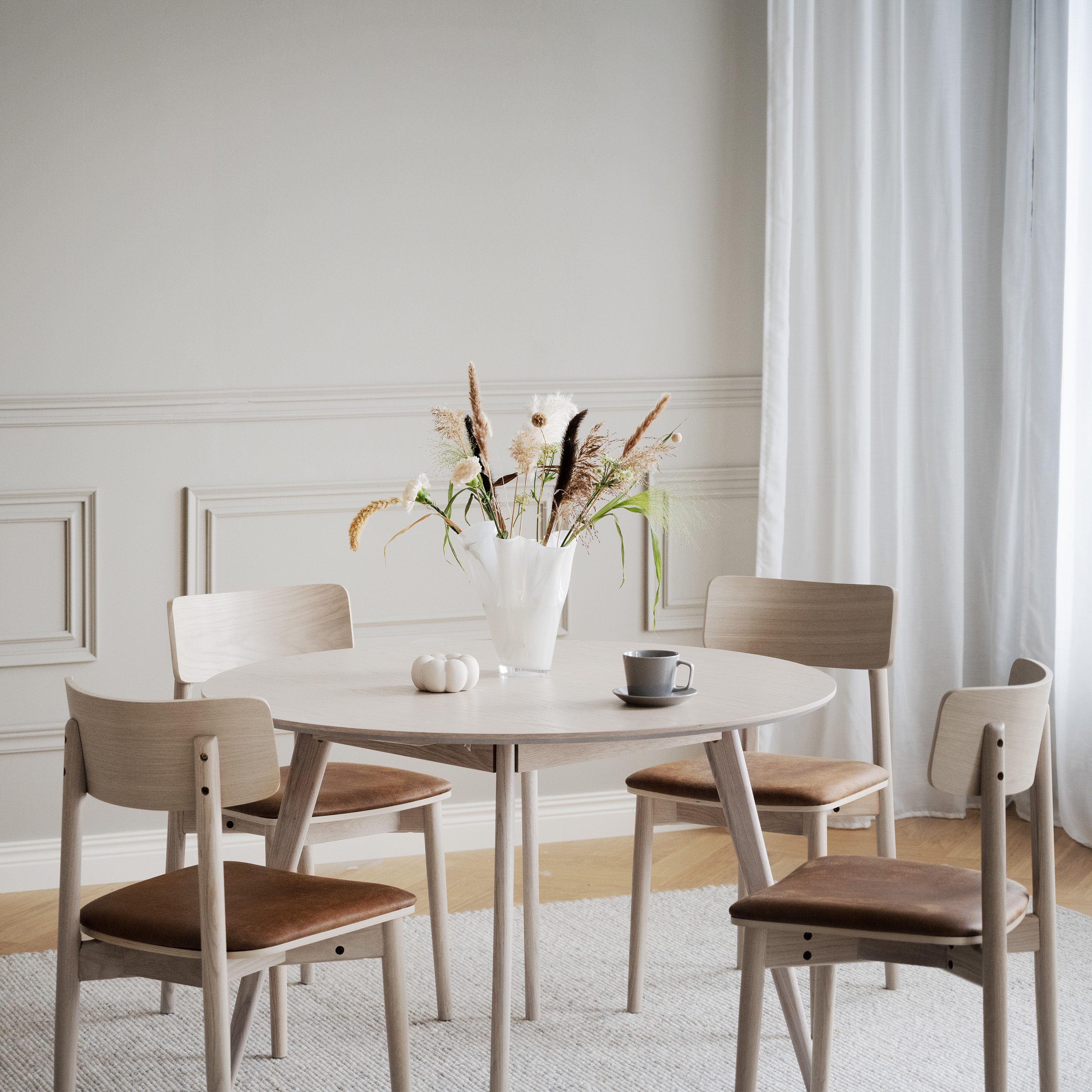 Rowico Home Wolcott Matstol Vitpigmenterad/Läder