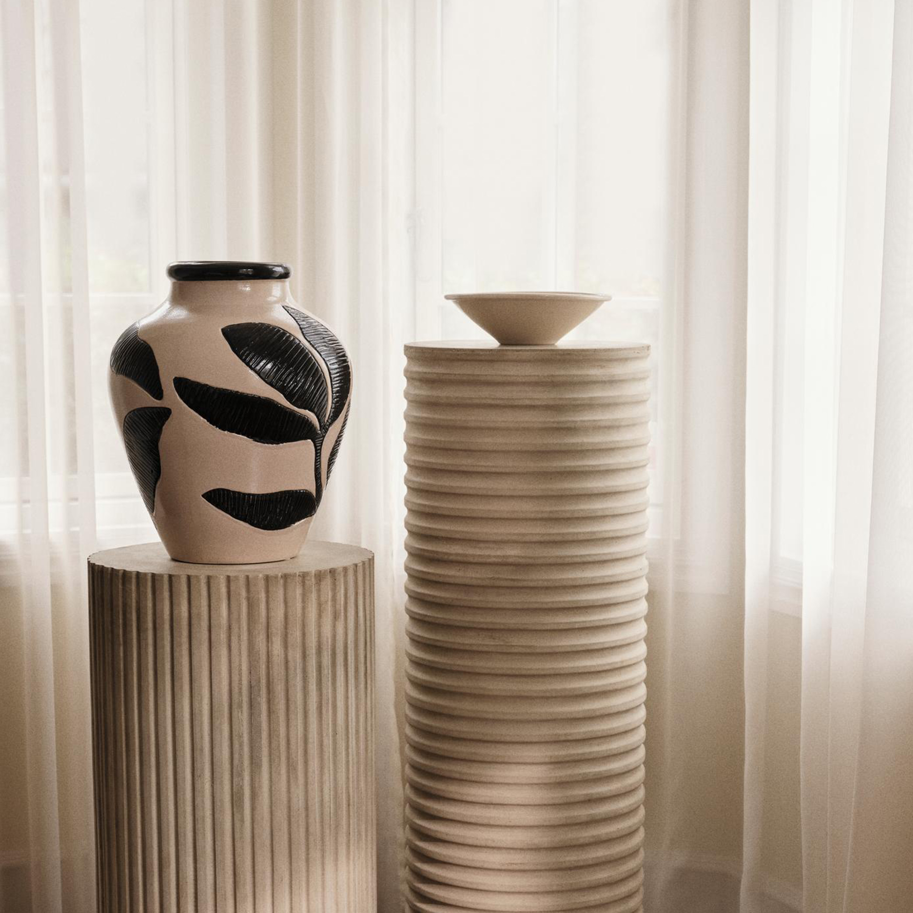 Broste Copenhagen Herbert Vas Musta/Sateinen Harmaa Ø33