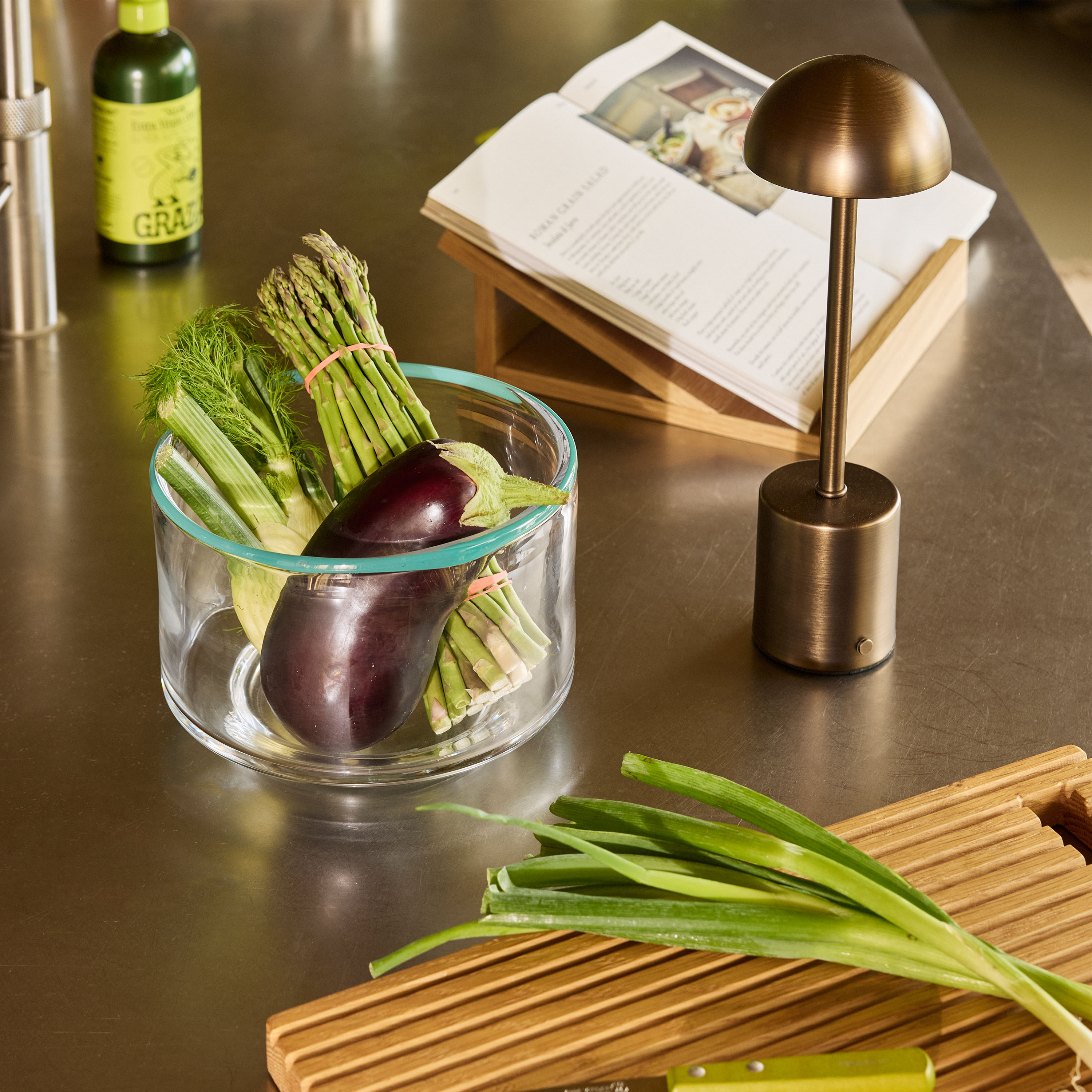 Hübsch Taten Bærbar Lampe Bronzed Brass 30cm