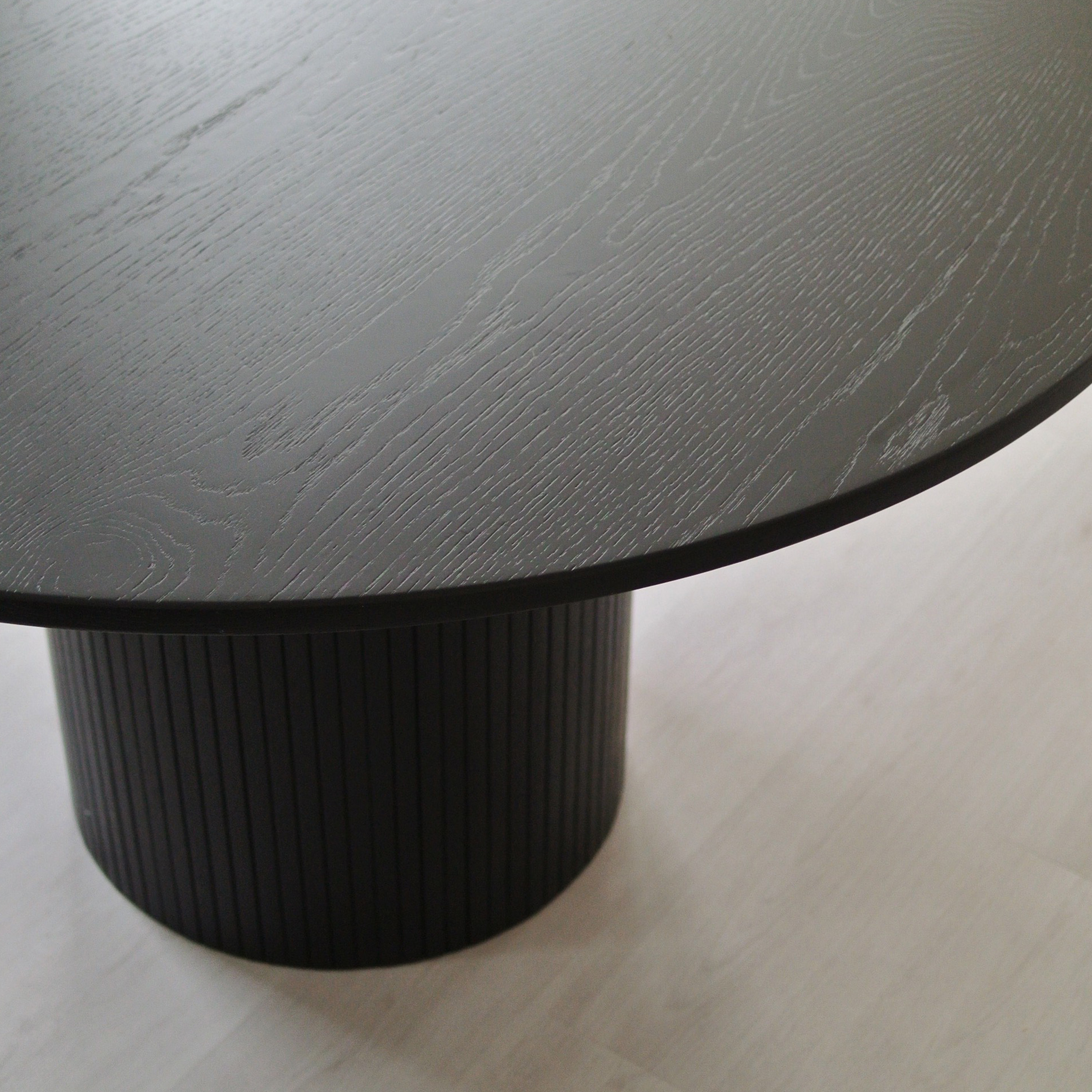 Sleepo Collection Adele Esstisch Schwarz Ø130