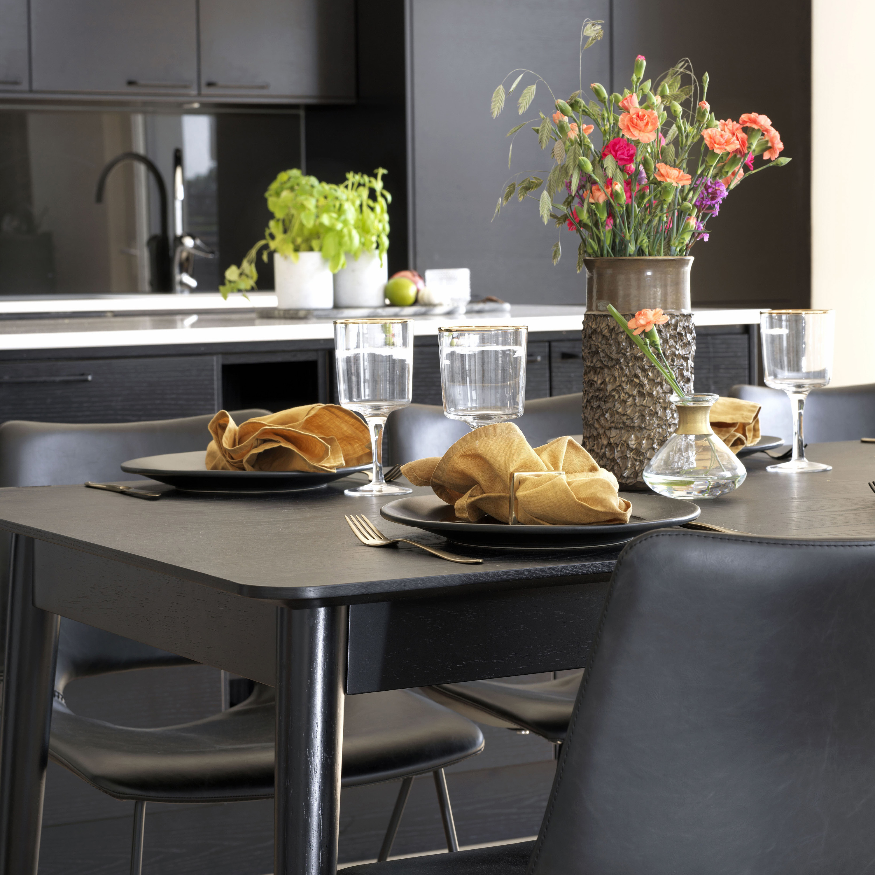 Rowico Home Fenwood Matbord 180cm