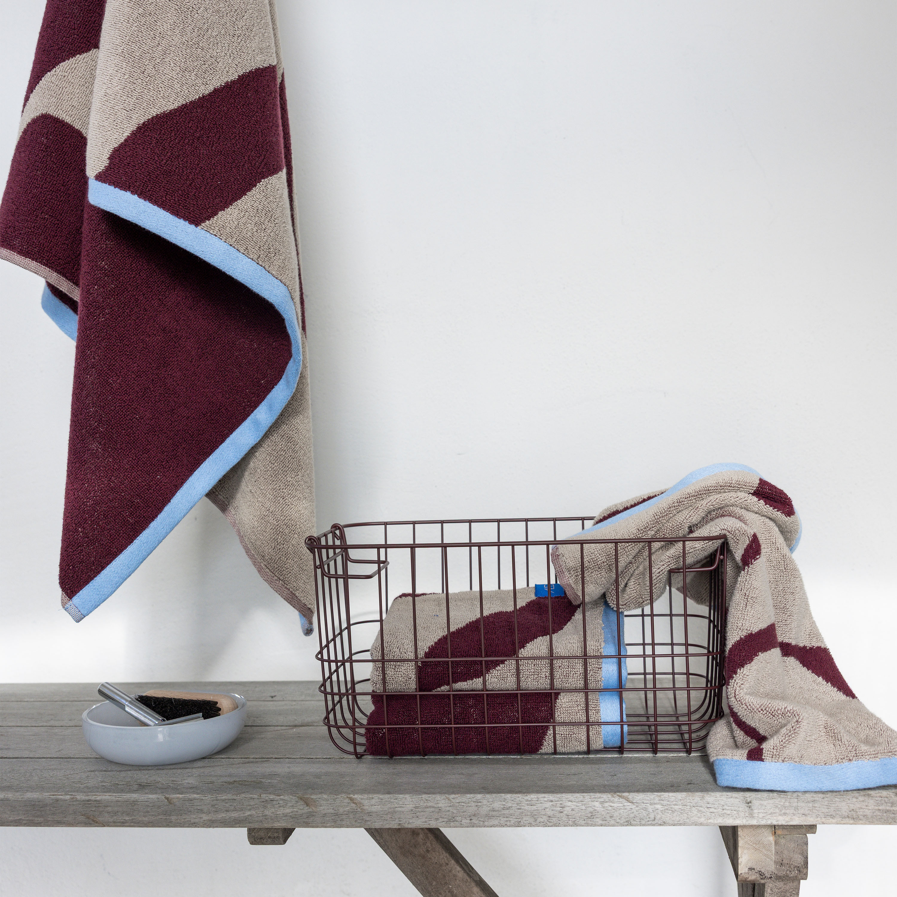 Mette Ditmer Nova Arte Handtuch Wein/Sand 70x133