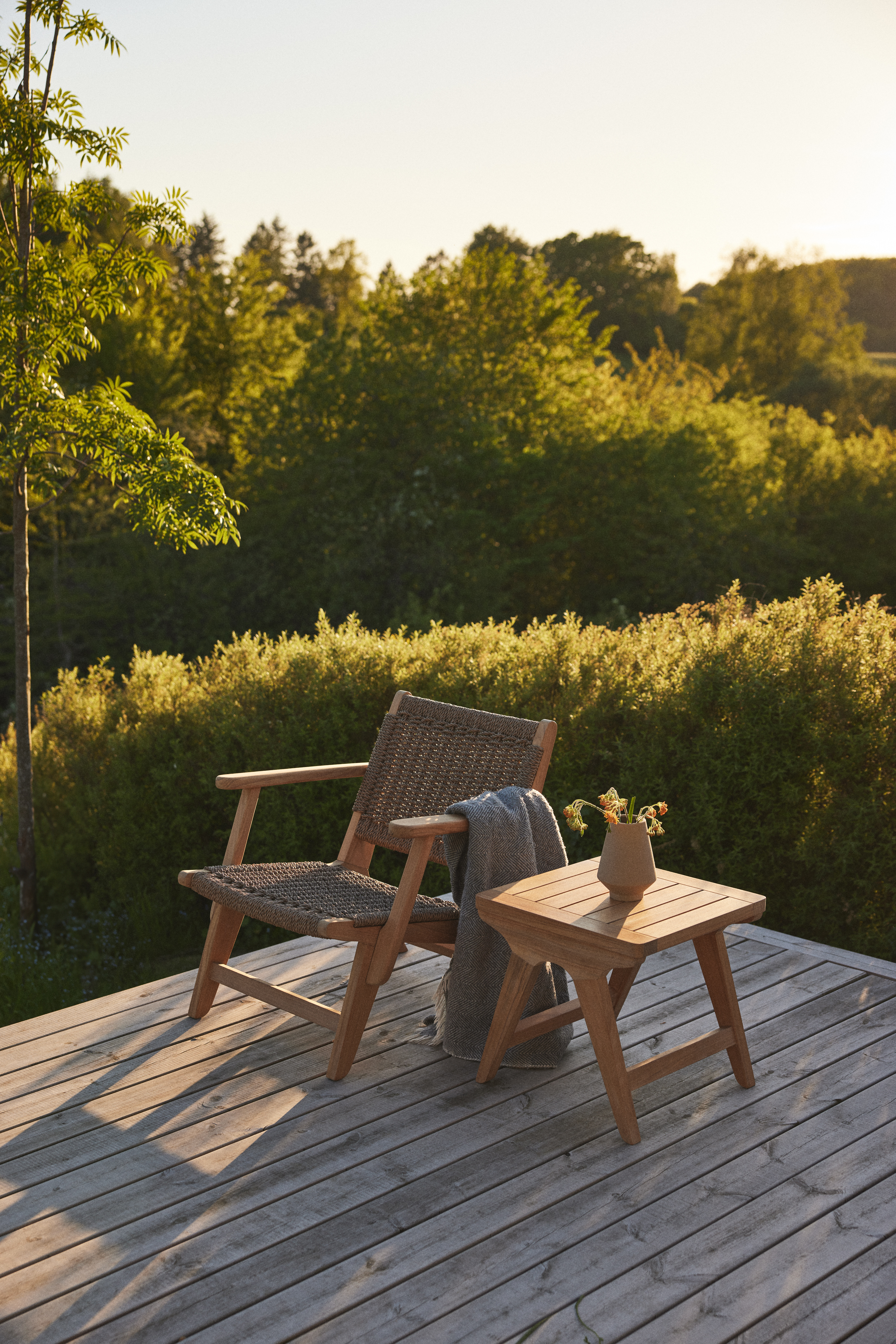 Cinas Eya Sidobord Teak 45x45