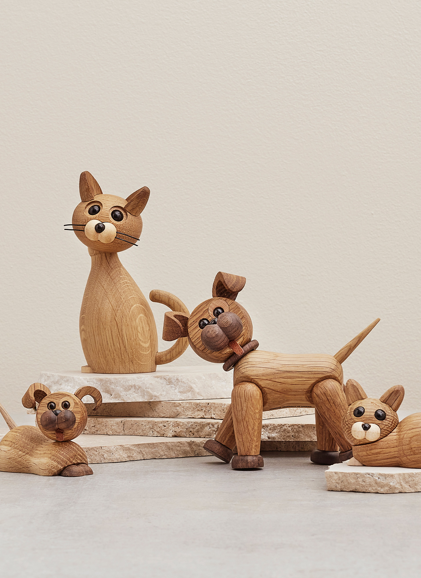 Spring Copenhagen Happy Dog Dekorasjon Eik 13.5cm