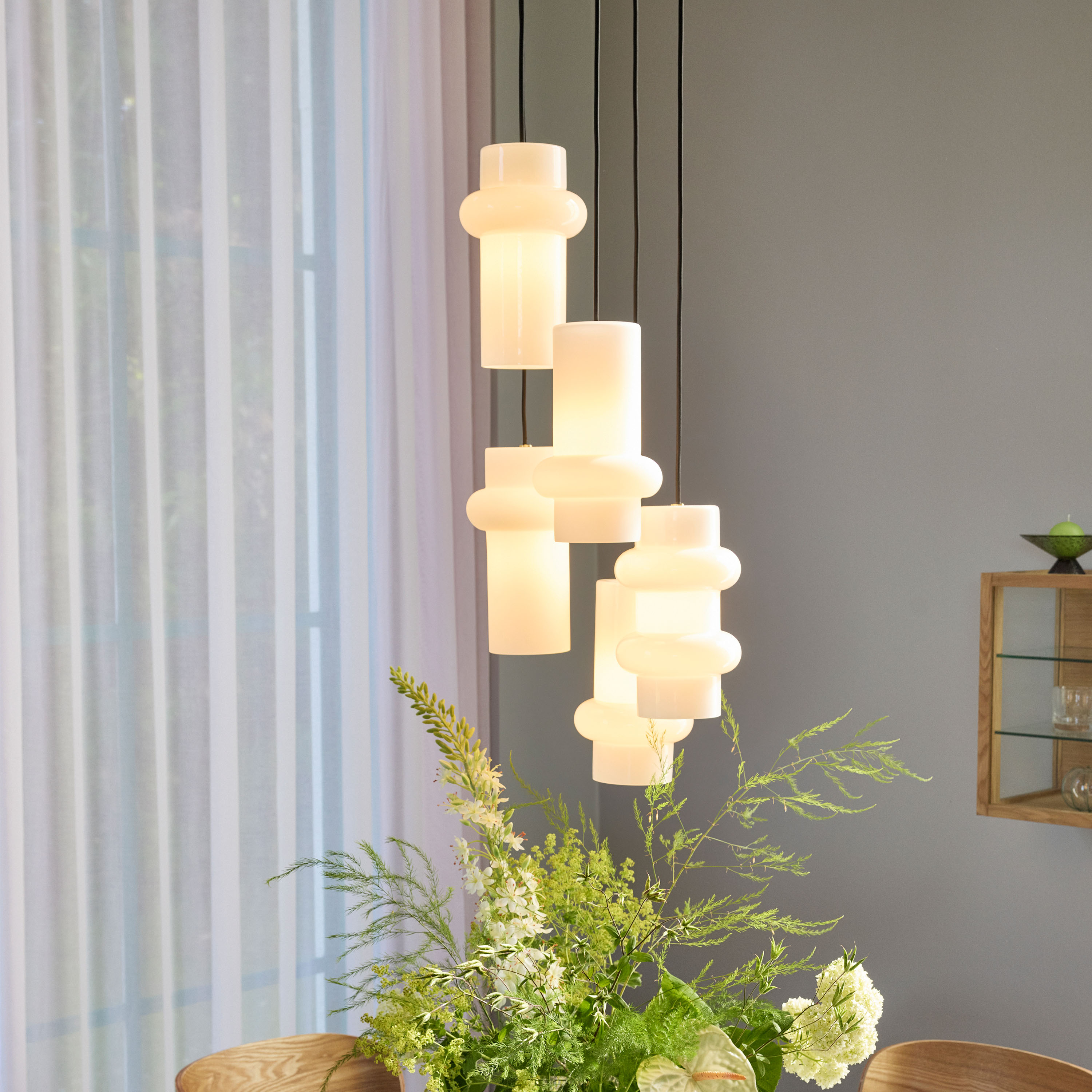 Hübsch Pilule Pendel Down Matte White 25cm