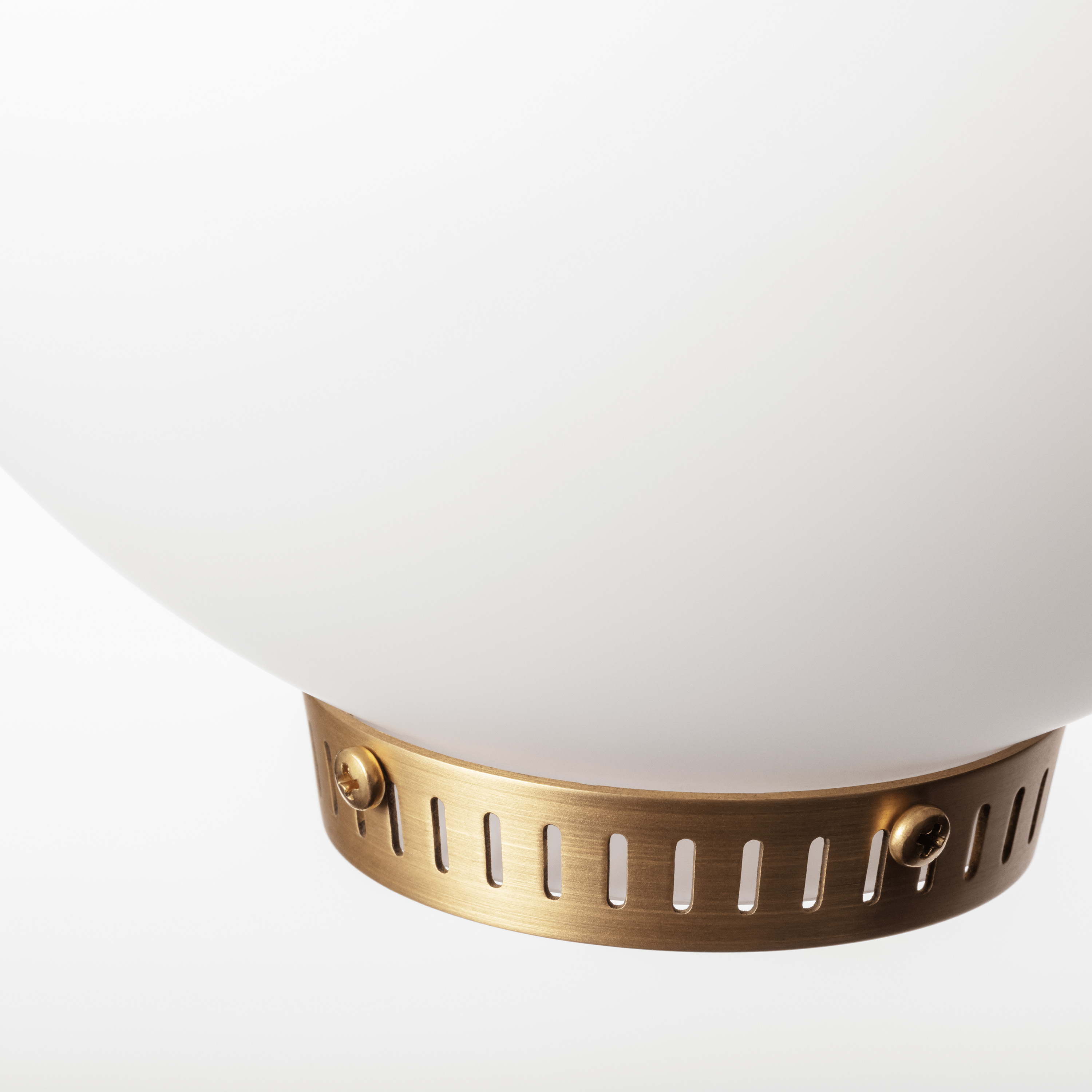 LYFA Peanut Taklampe 17cm