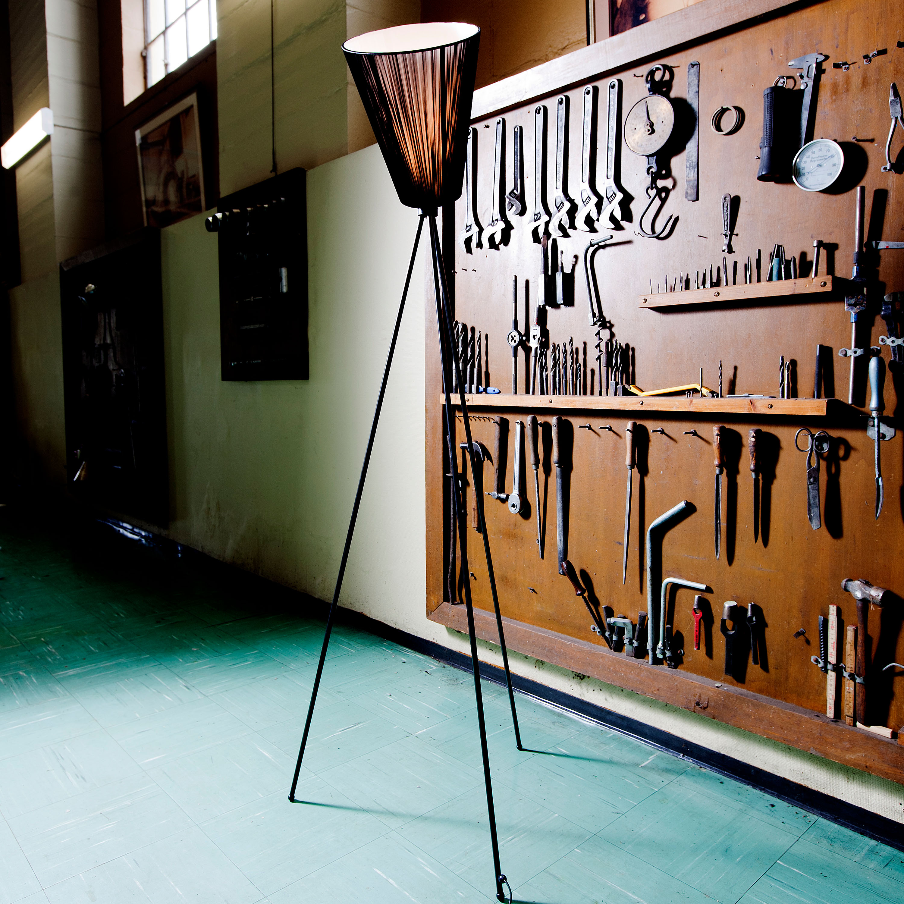 Northern Oslo Wood Lattiavalaisin Varjostin Black