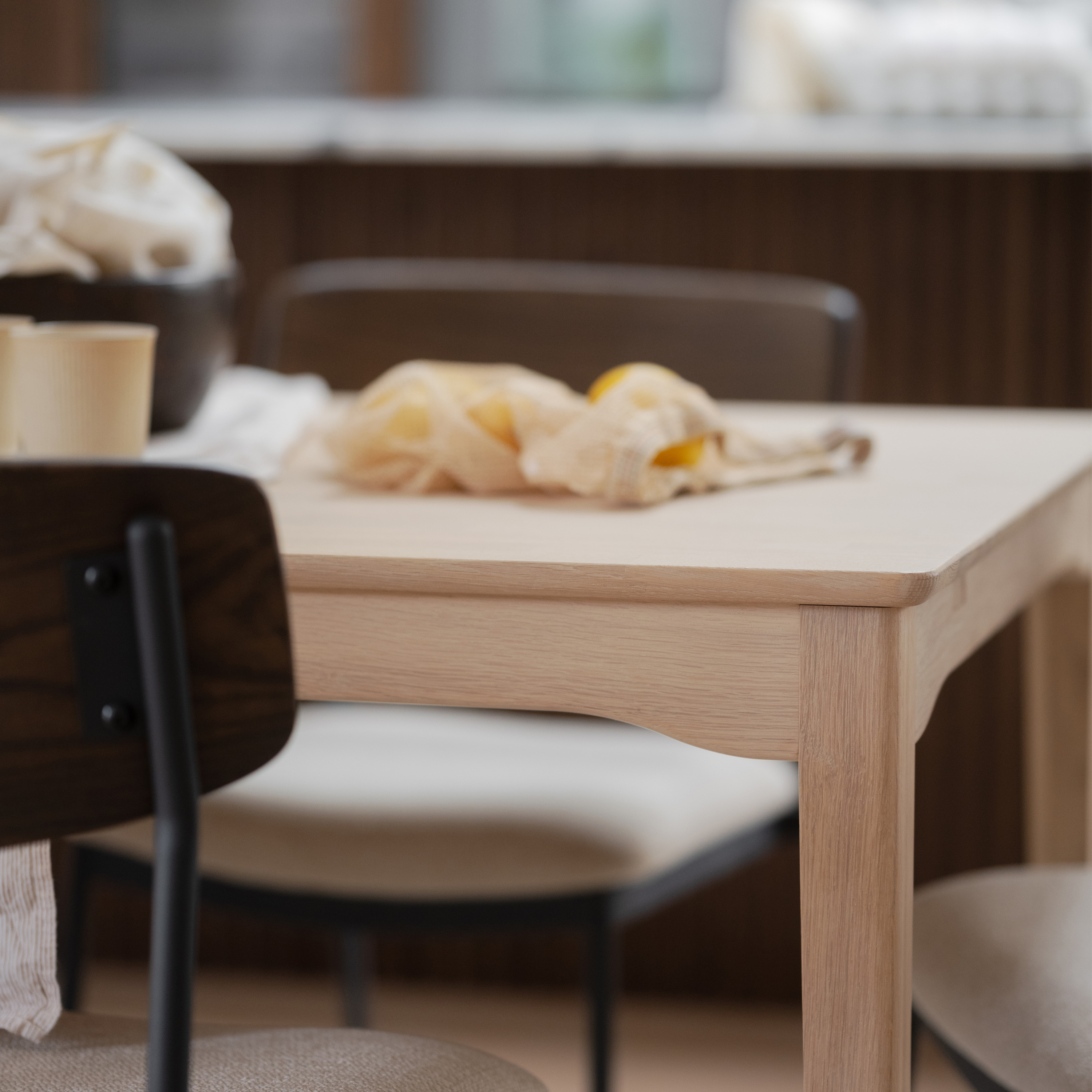 Rowico Home Markham Esstisch Weißpigmentiert 180cm