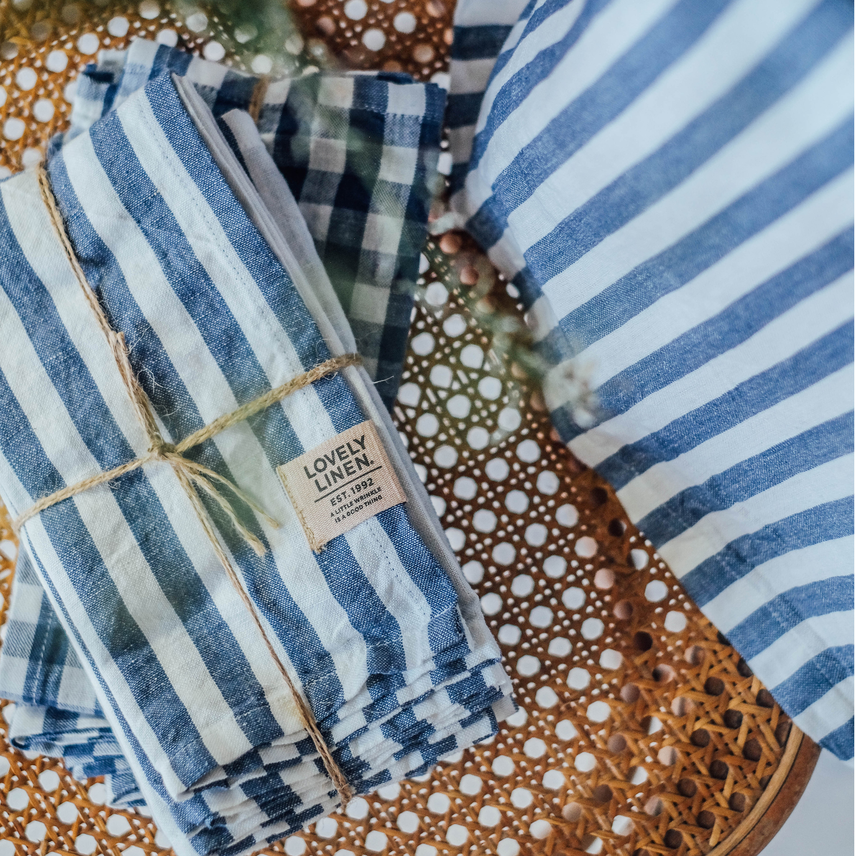 Lovely Linen Misty Lautasliina Pellava Edge Denim Blue 45x45 4-pakkaus