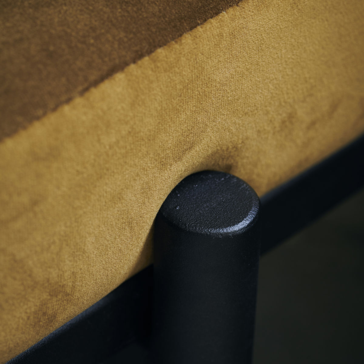 House Doctor Lao Penkki Sametti Tumma Oliivi 160 cm