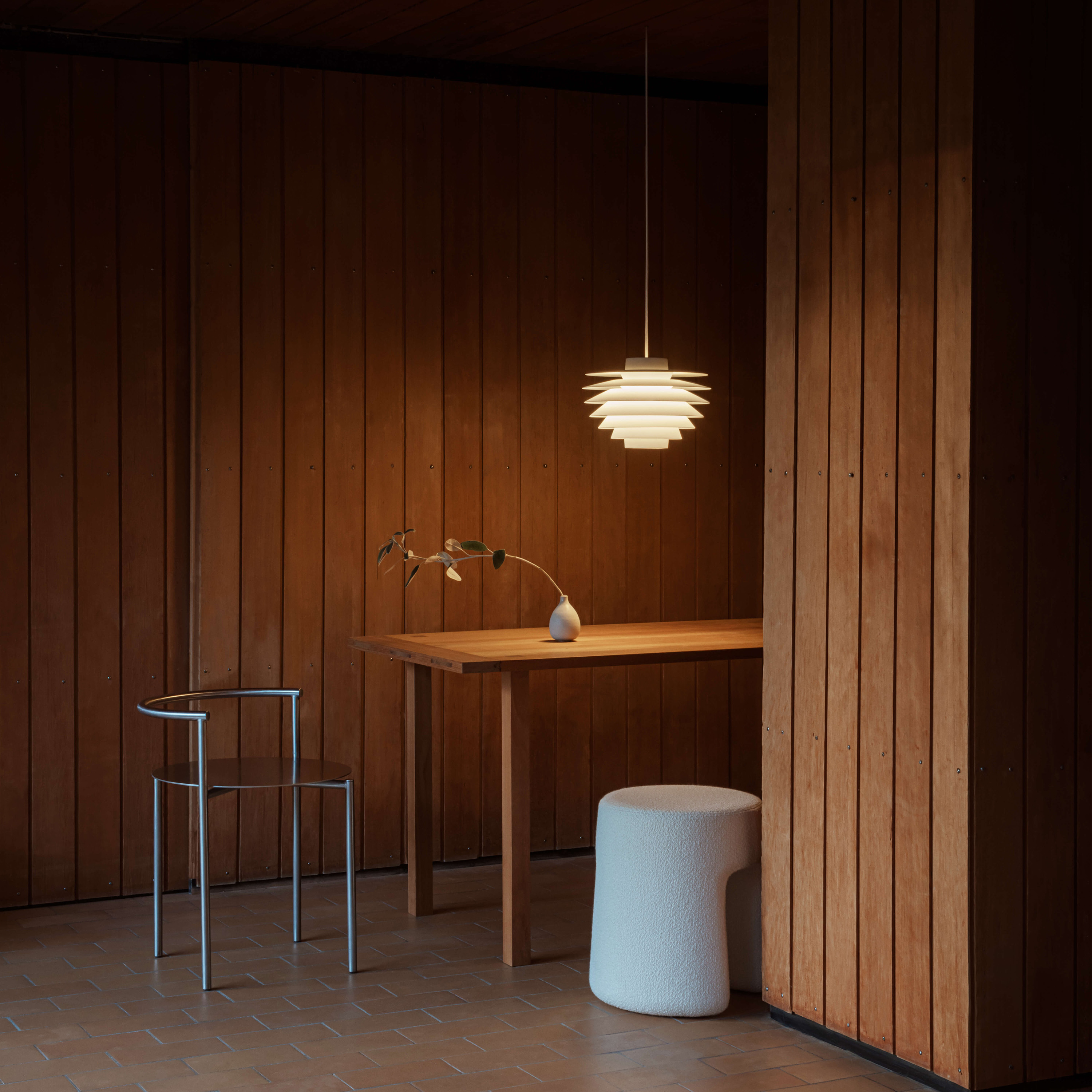 LYFA Verona Kattovalaisin Valkoinen 32cm