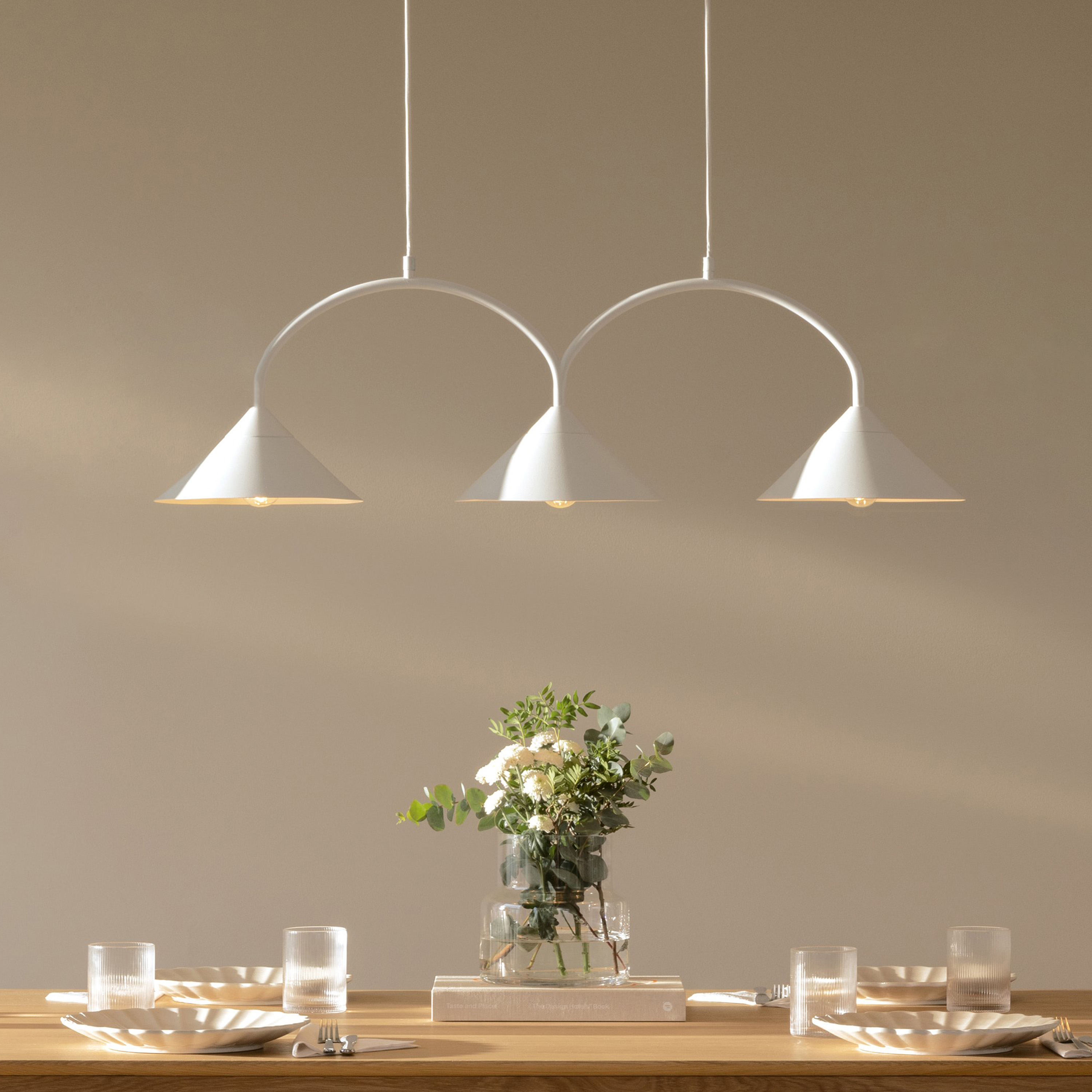 Globen Lighting Curve Taklampe 3 Hvit