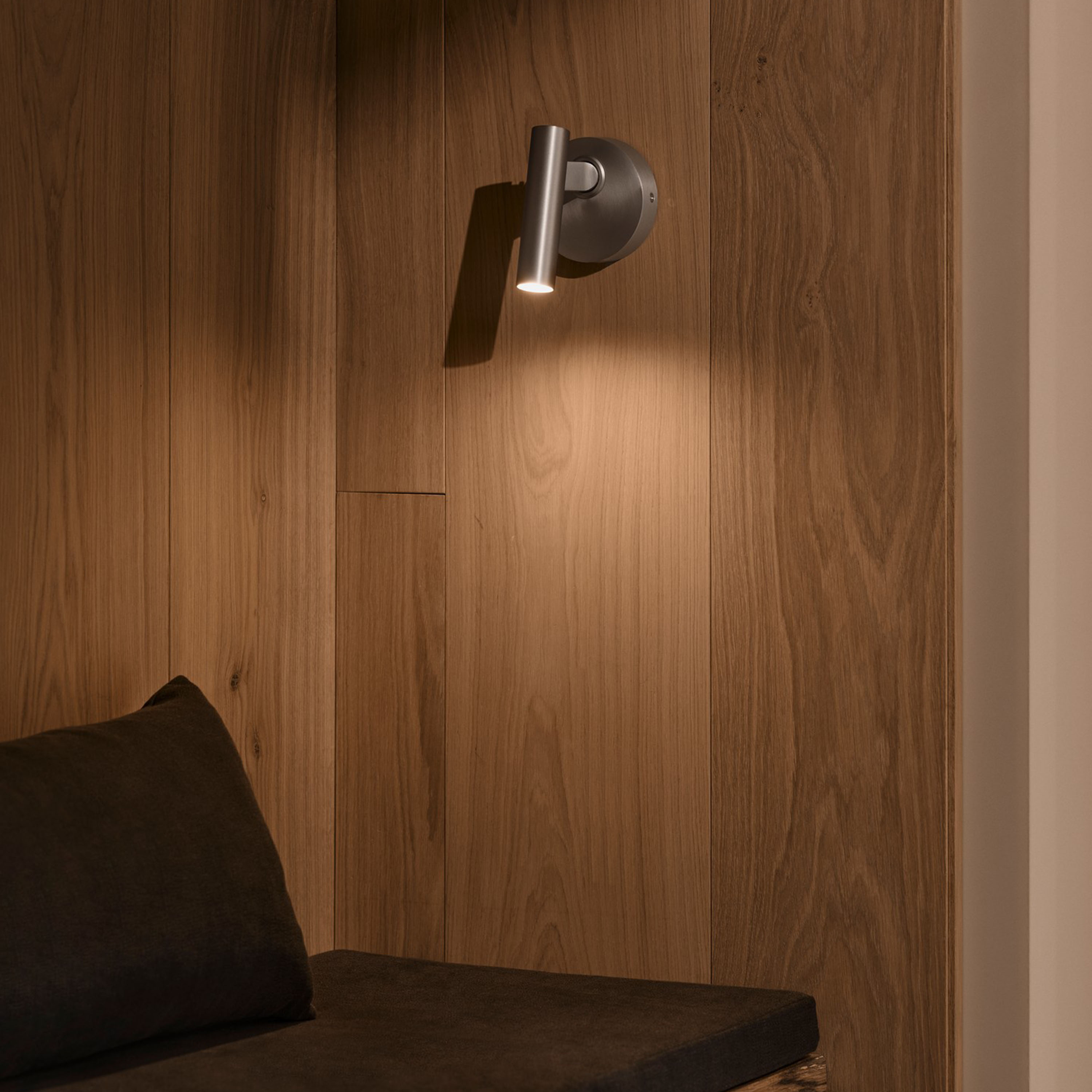 Design For The People Makoto Vägglampa Satin Krom 13cm