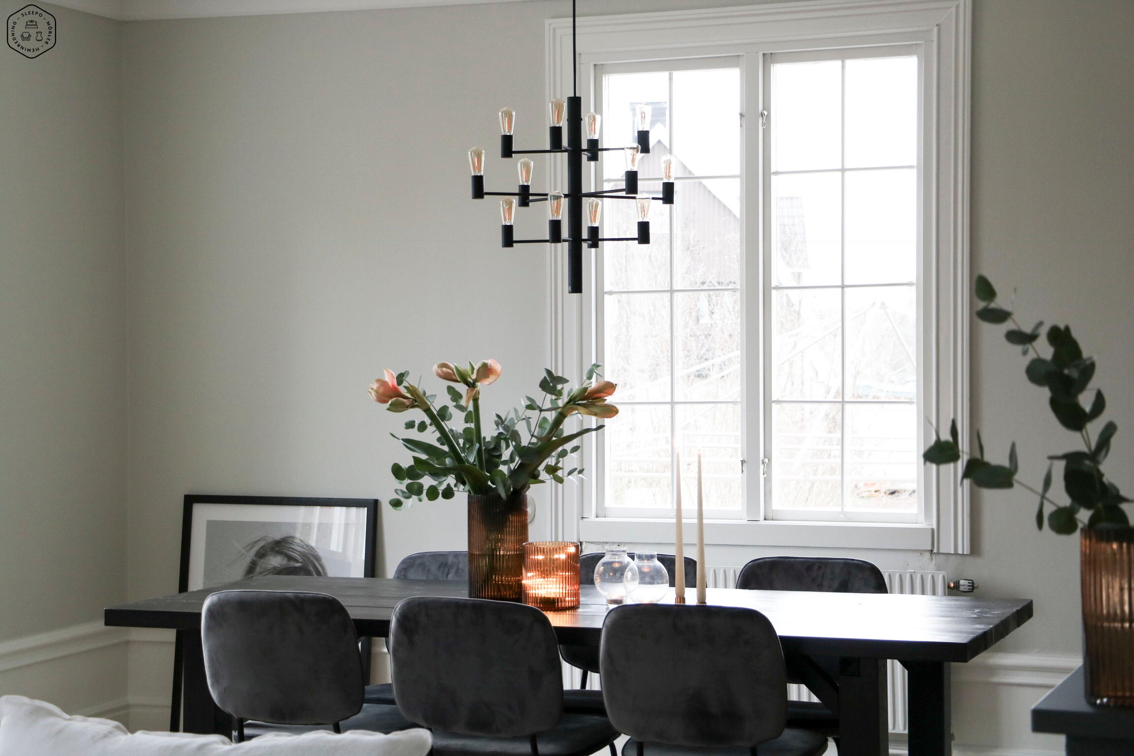 Herstal Manola 12 LED Kattovalaisin Musta