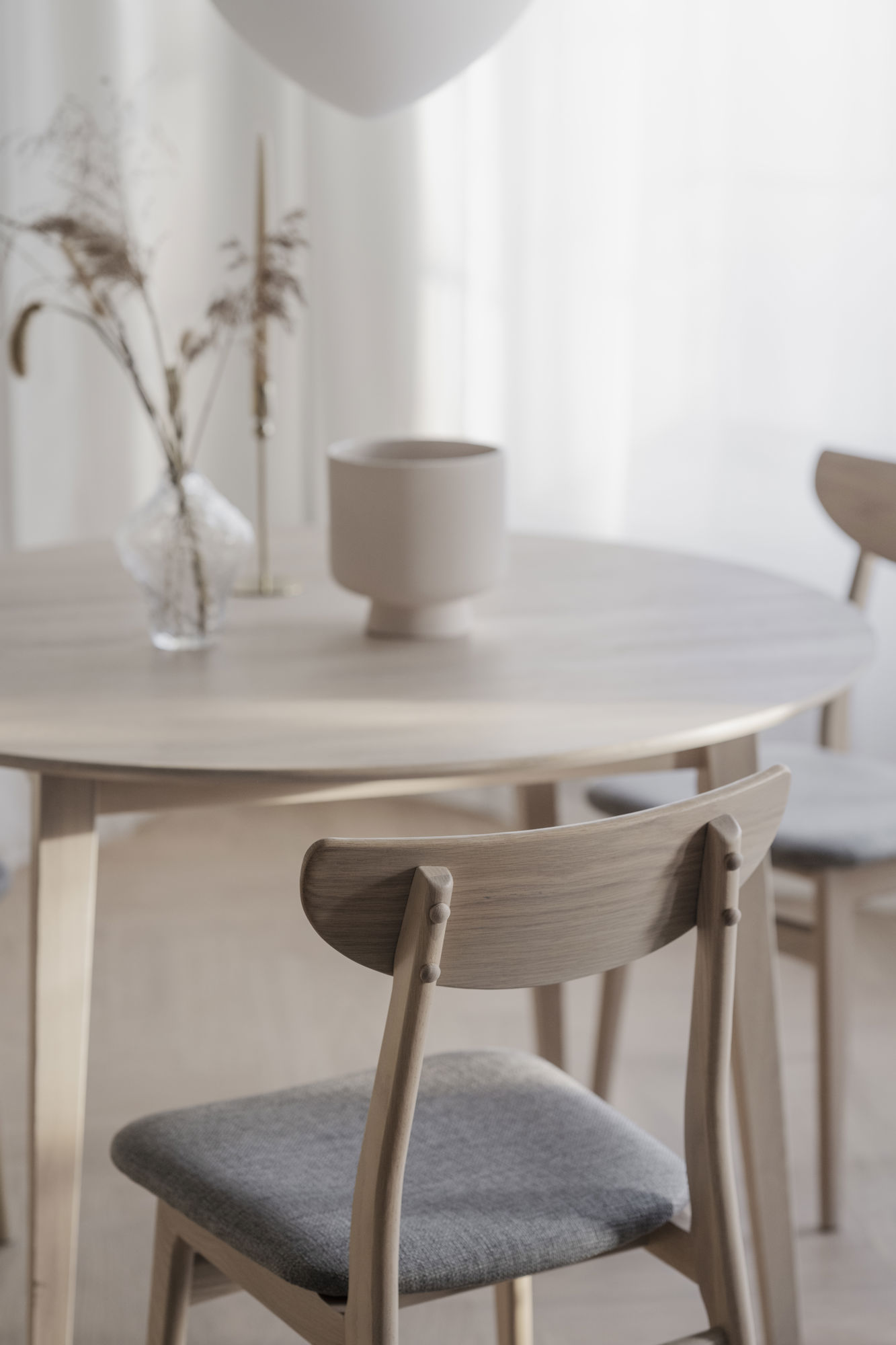 Rowico Home Rodham Matstol Vitpigment Ek/Ljusgrå