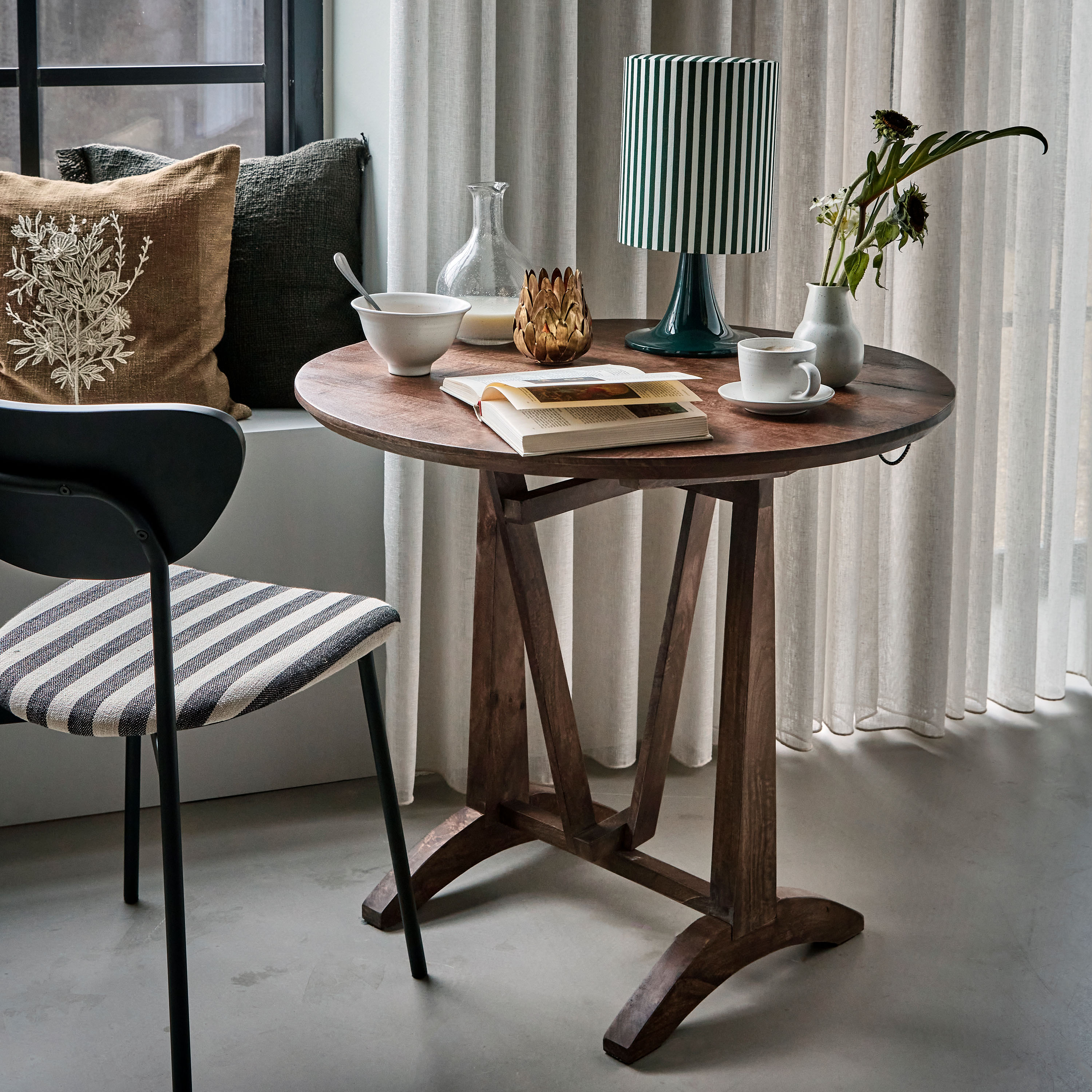 House Doctor Wine Ruokapöytä Ruskea Ø80