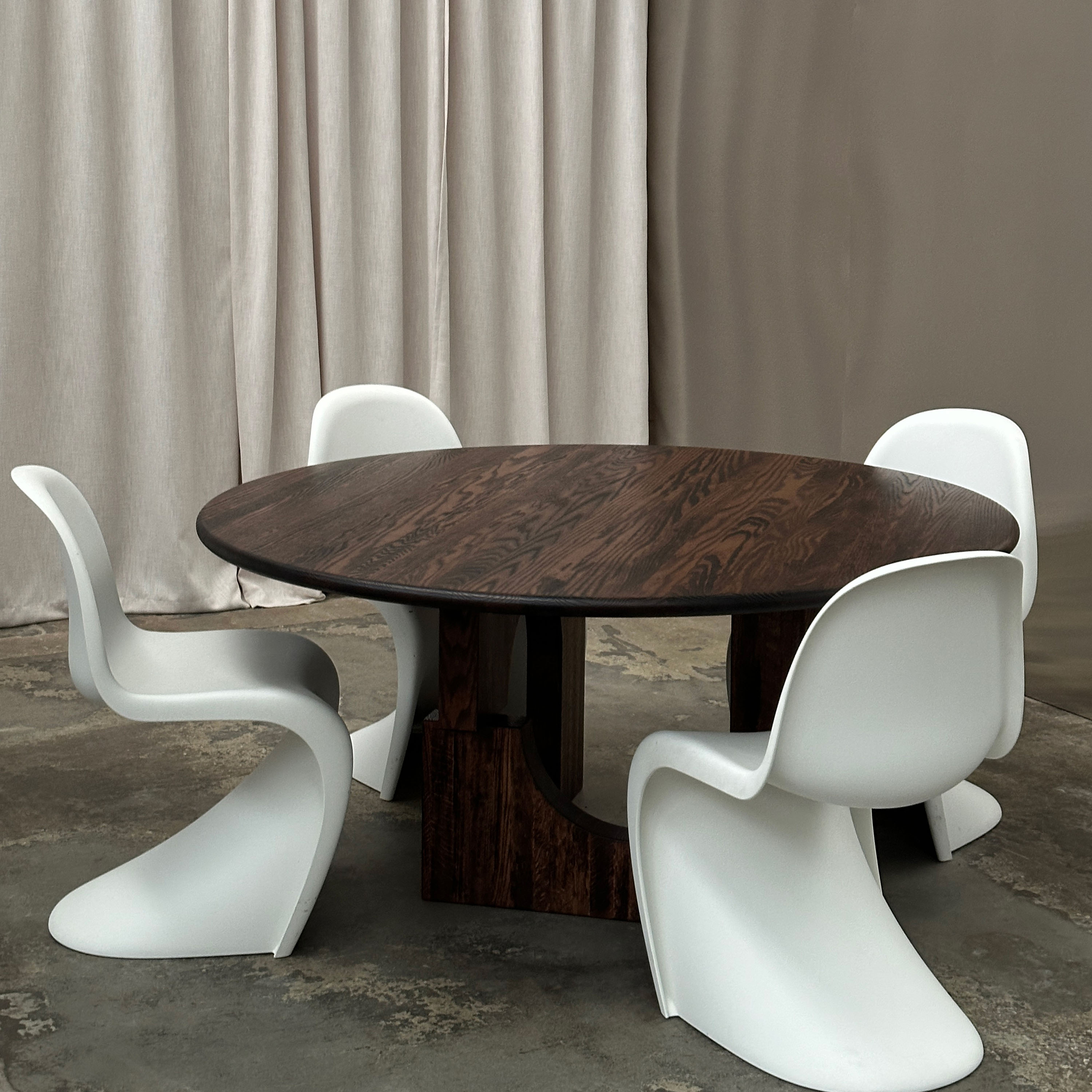 Tinted Sanders Matbord Oak Ø160