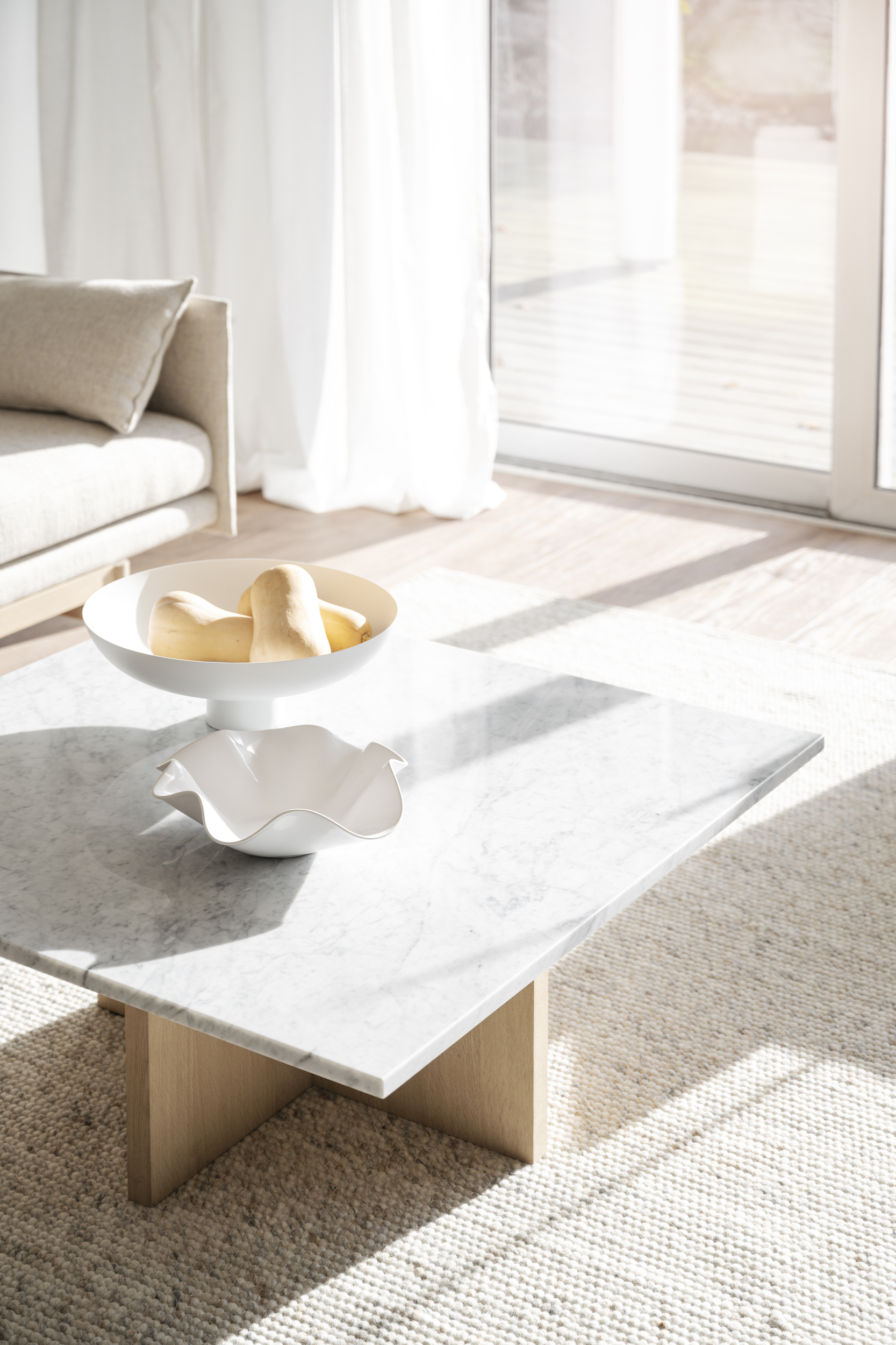 Rowico Home Brooksville Couchtisch Weißer Marmor/Weiß pigmentiert 90x90