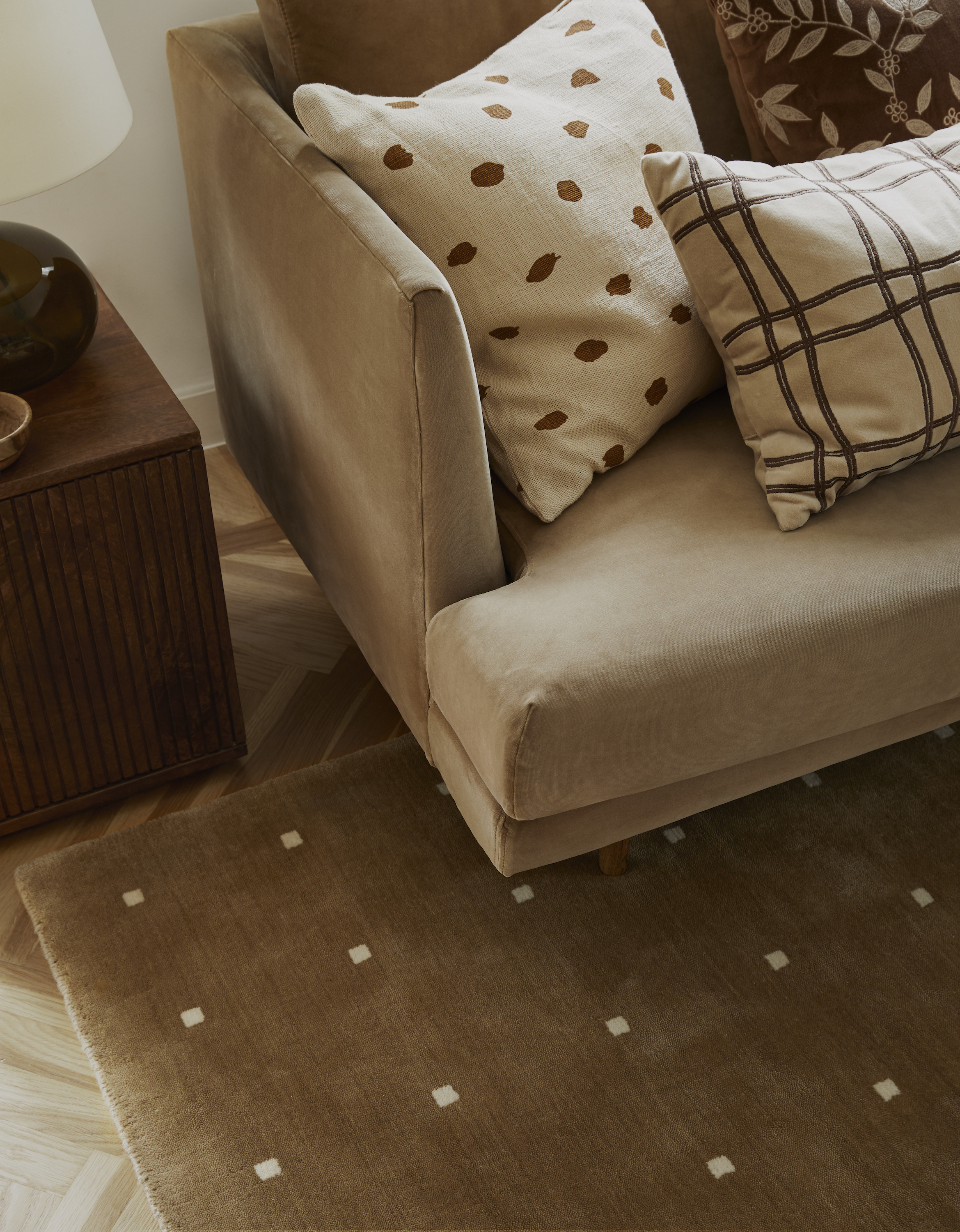 Chhatwal &amp; Jonsson Isha  Ullmatta Light Beige/Off White 247x340