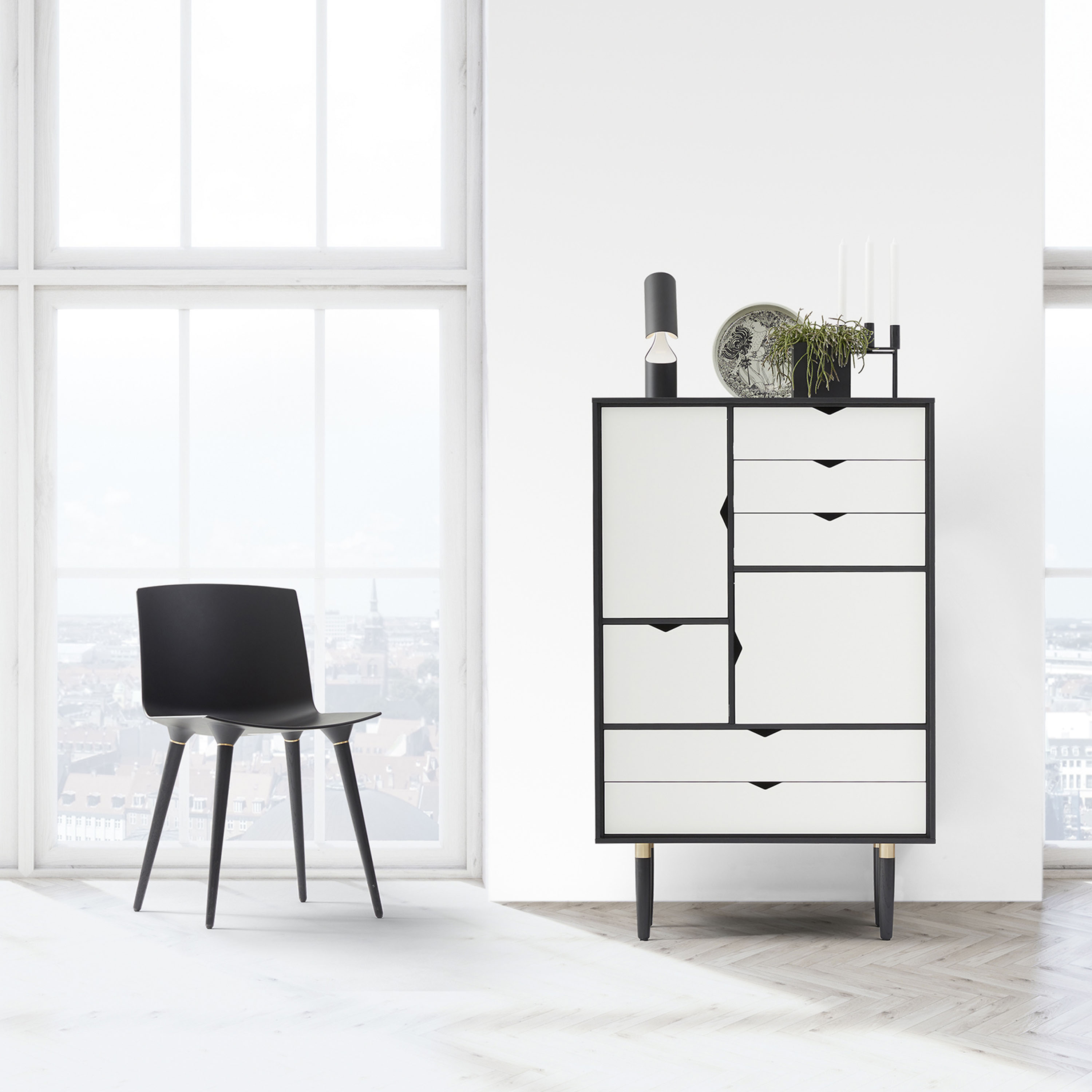 Andersen Furniture S5 Skap Svart Eik Mattlakkert/Hvit 83x132