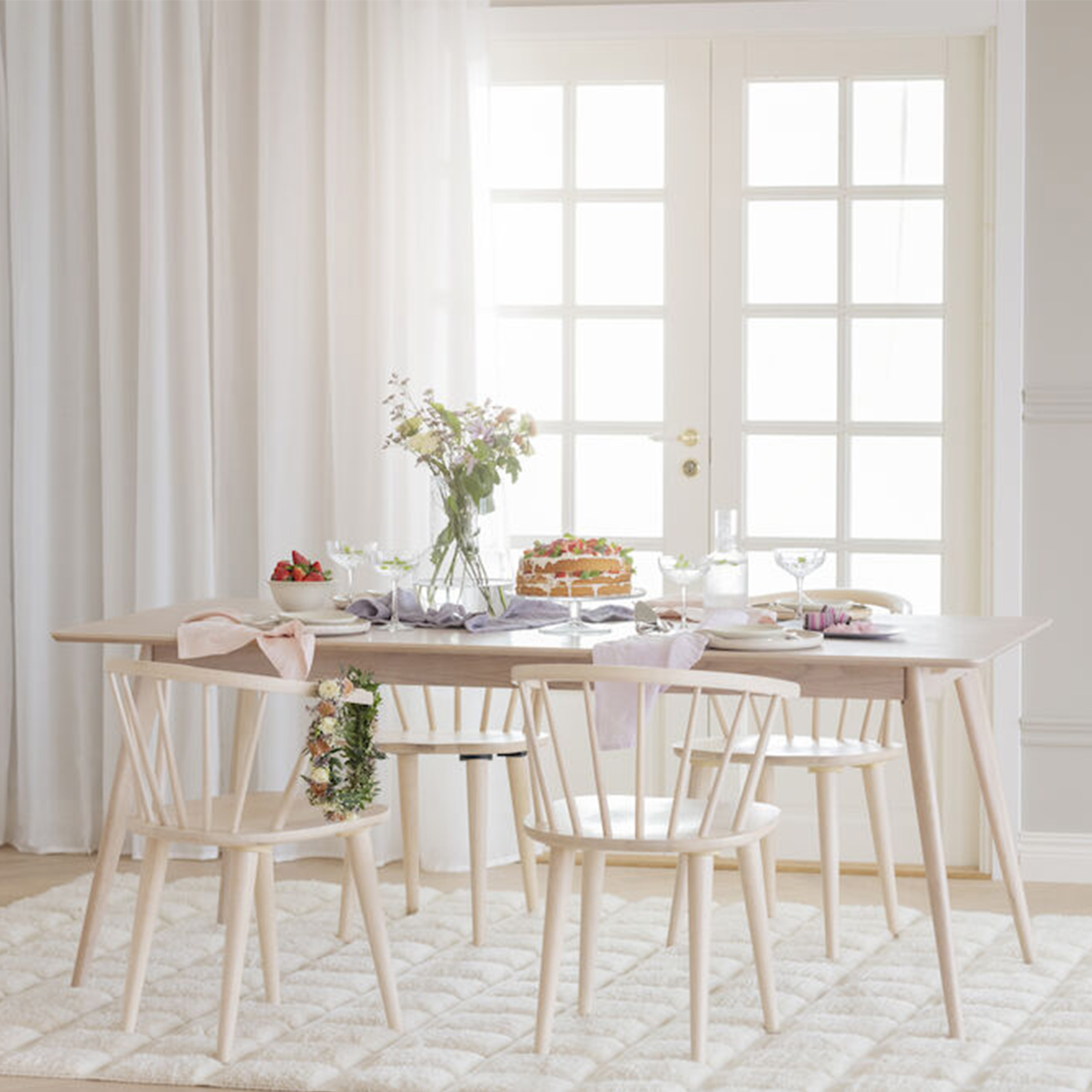 Rowico Home Carmen Matstol Vitpigmenterad