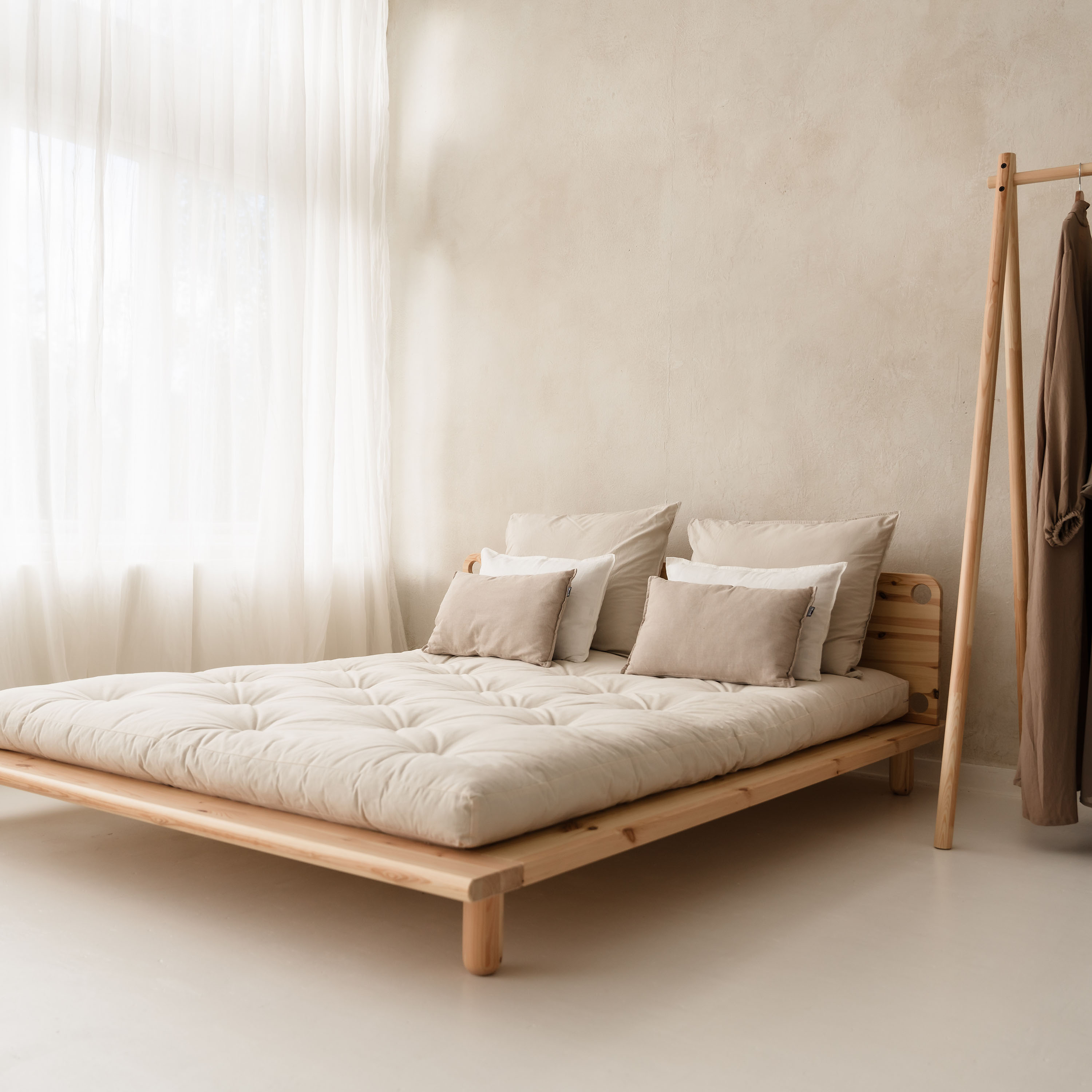 Karup Design Peek Sängram inkl Sänglampa Natur 160cm