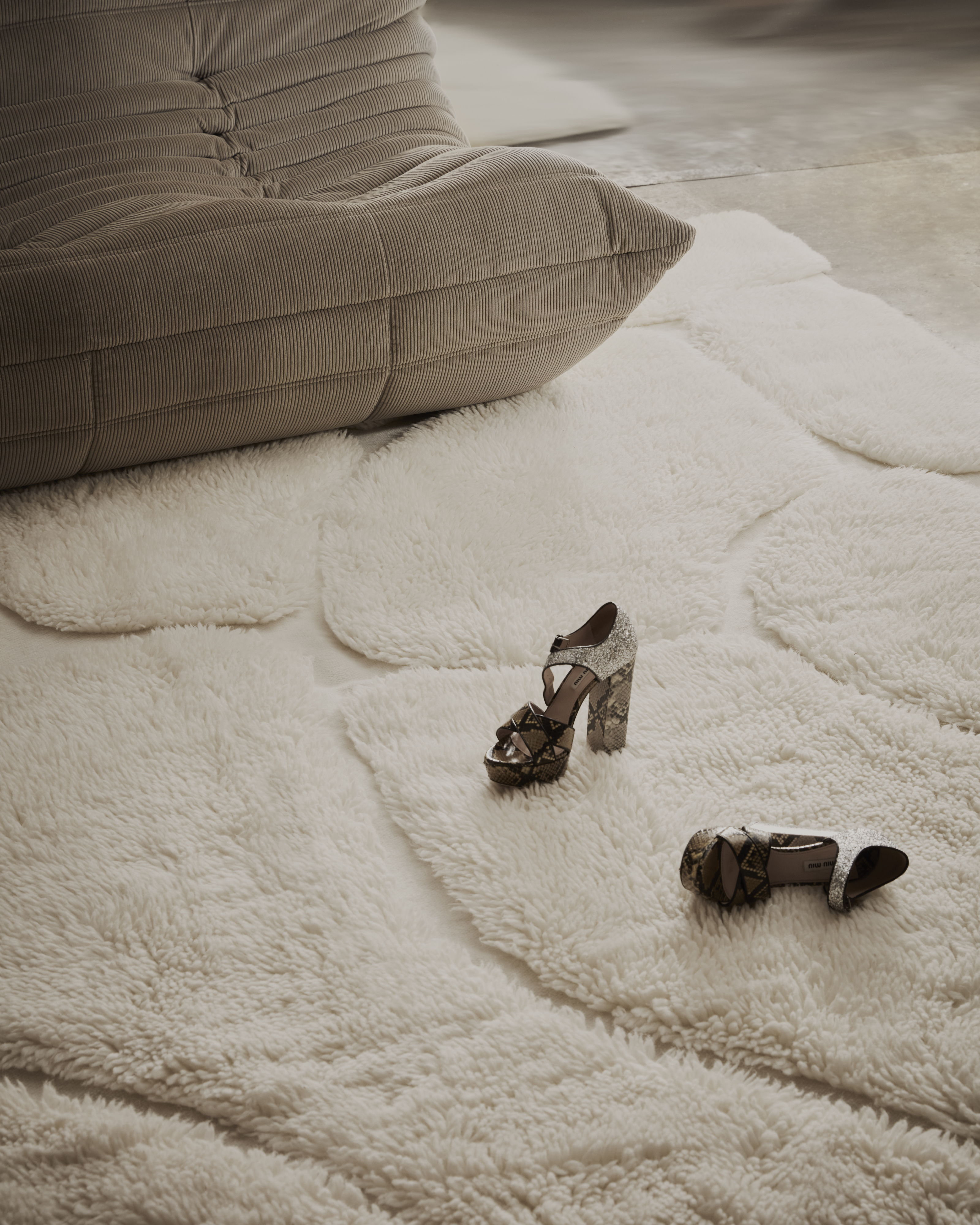 Tinted Kullin Ullteppe Offwhite 200x300