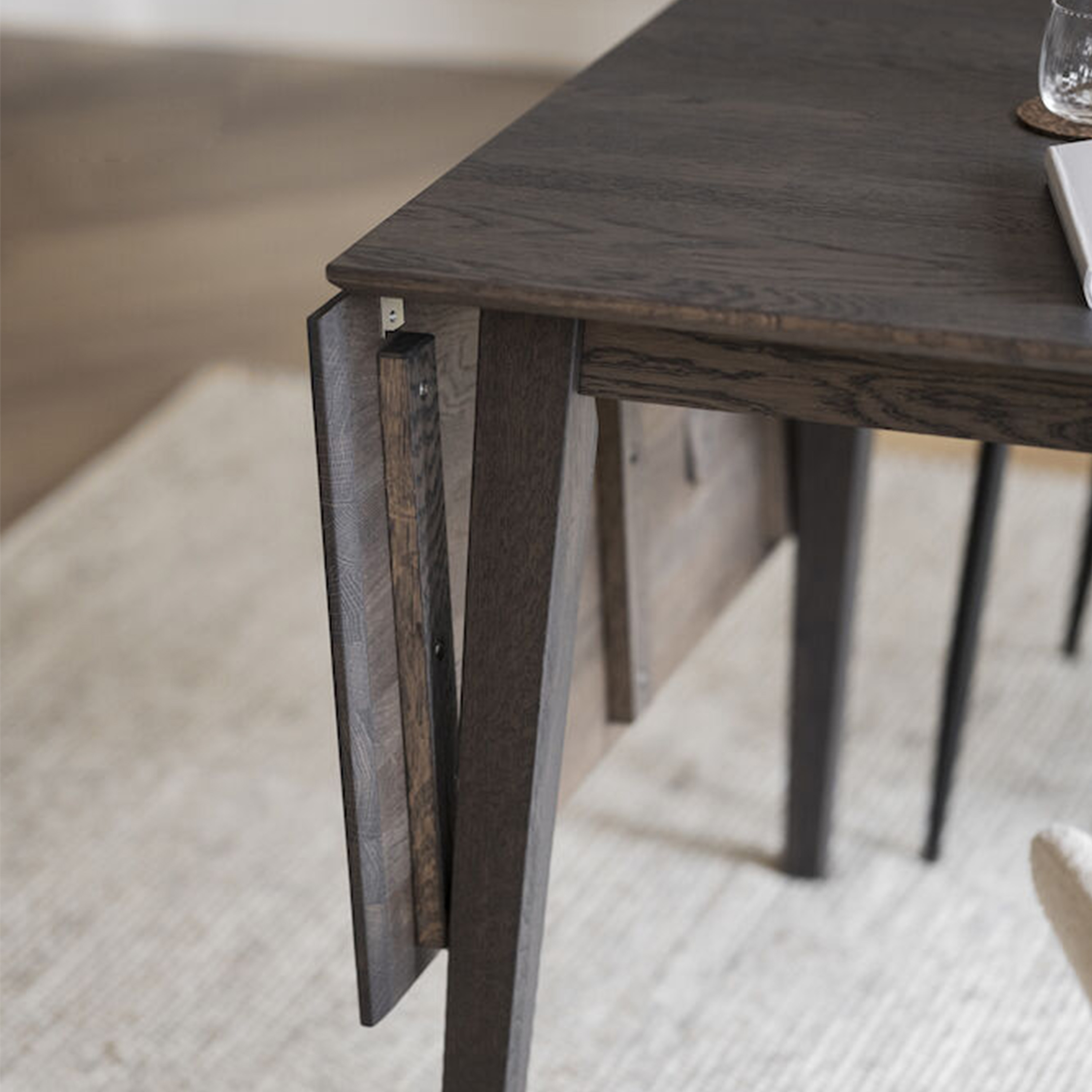 Rowico Home Filippa Klaffbord Mörkbrun Ek 80cm