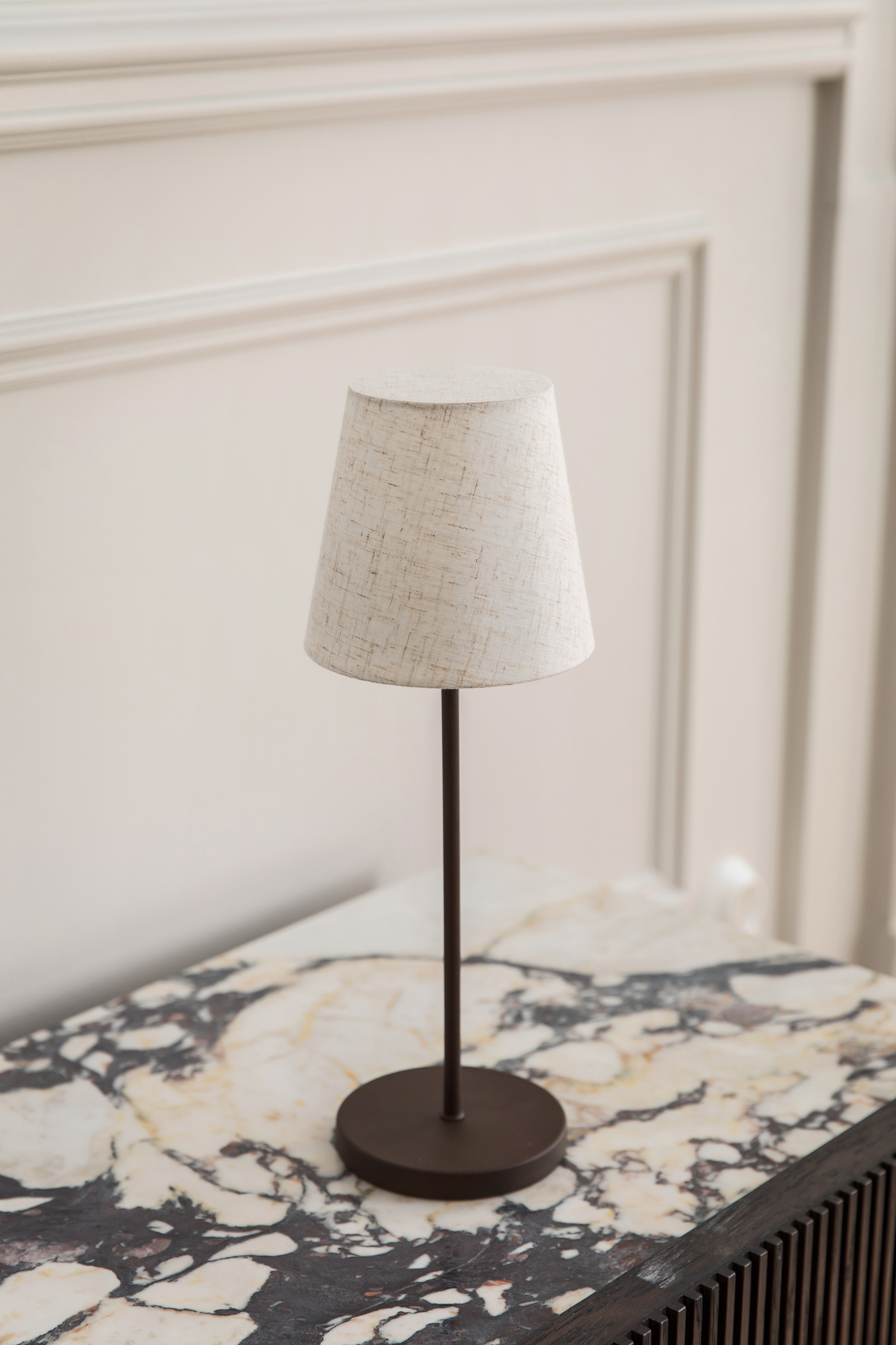 Watt &amp; Veke Tyra Portable Bordslampa Coffee 37cm