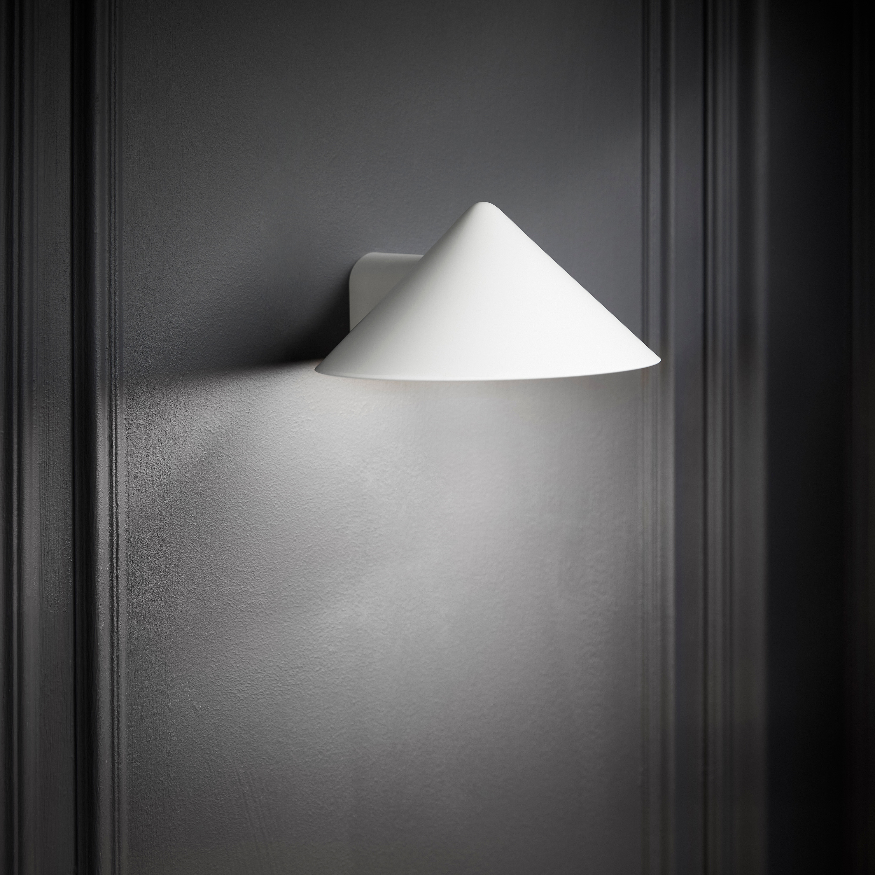 Frandsen Grasp Vägglampa Matt White