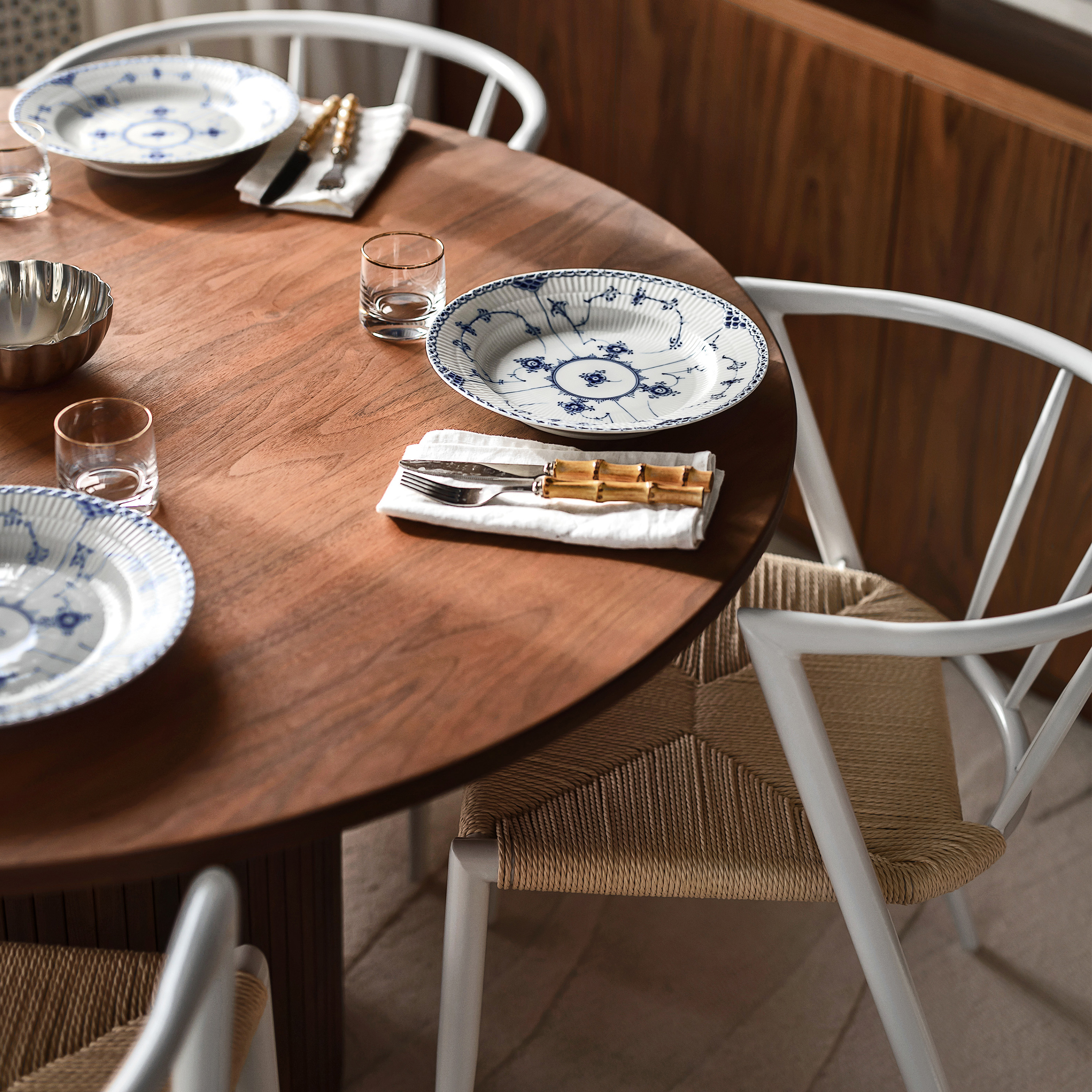 Sleepo Collection Adele Matbord Valnöt Ø115