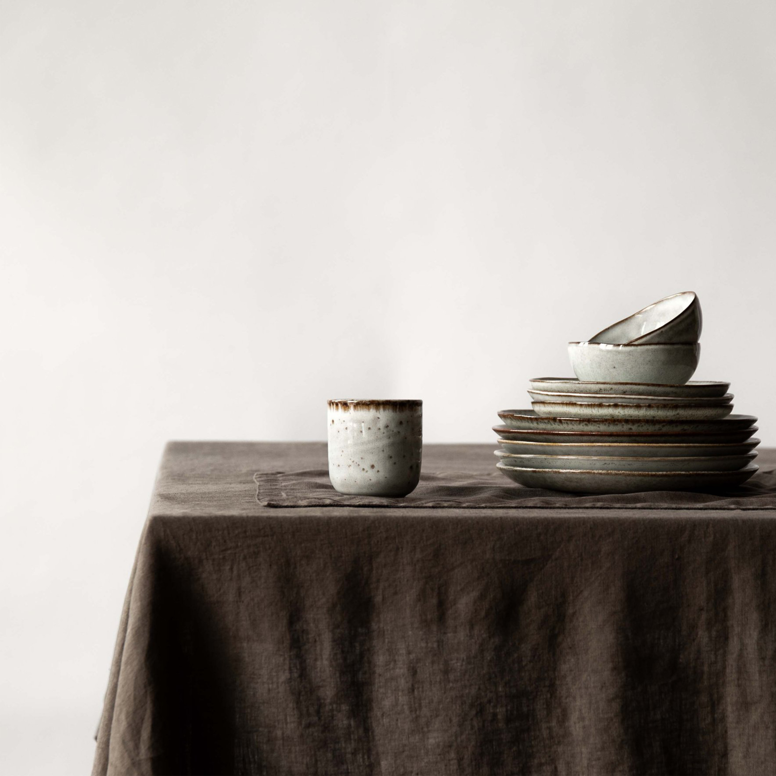 Tell me more Duk Linne Taupe 145x270